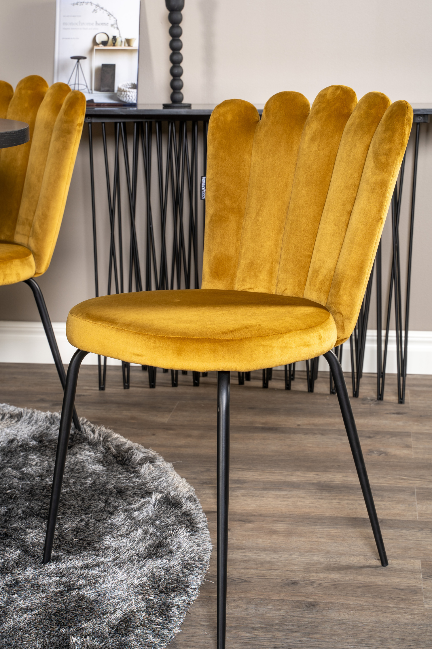 Маса и столове за трапезария Dallas 317 (Жълт + Черен)