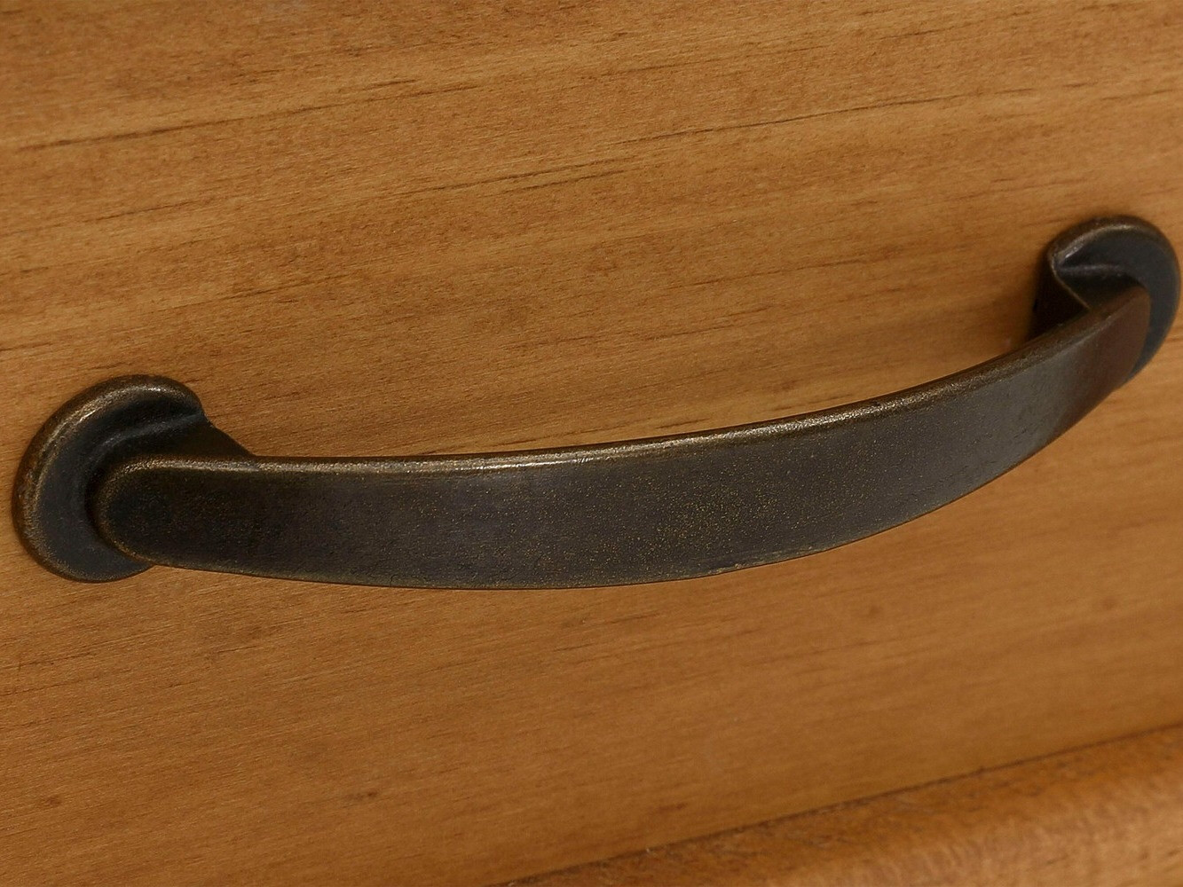 Скрин Tolelio 100 (Бял + Бор)