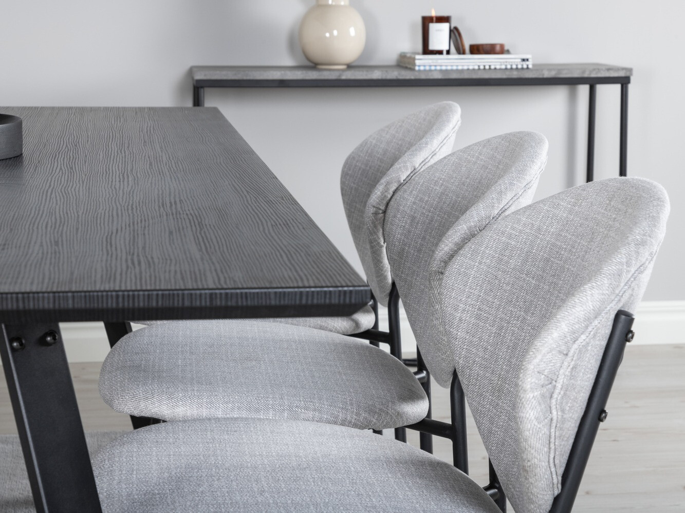 Маса Dallas 372 (Черен)