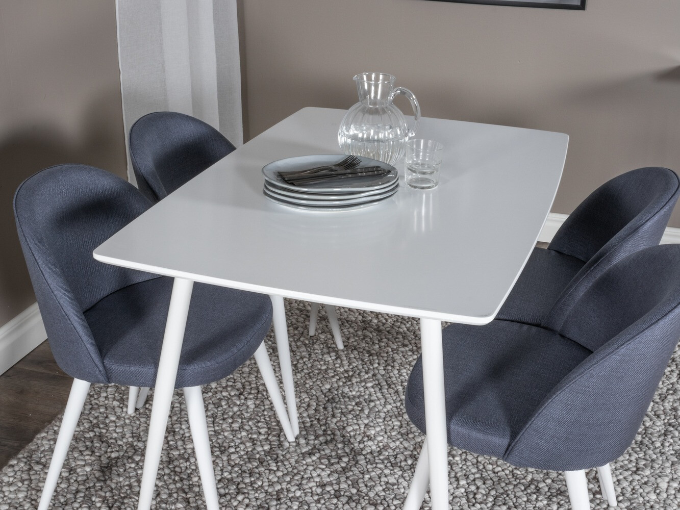 Маса и столове за трапезария Dallas 1897