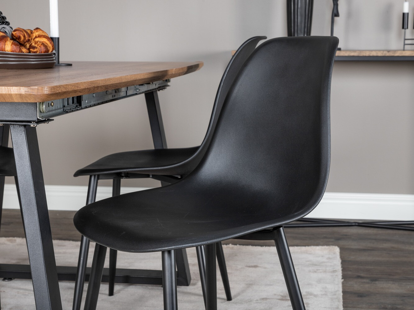 Маса и столове за трапезария Dallas 329 (Черен)