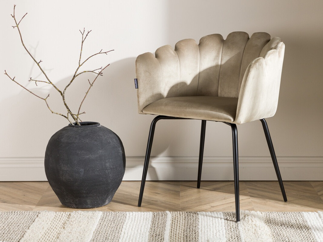 Стол Dallas 134 (Бежов + Черен)