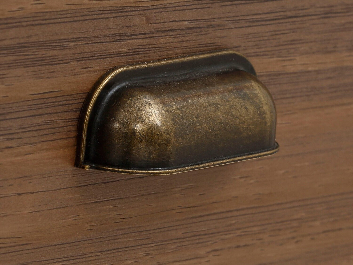 Скрин Tivmeri 103 (Бял + Кафяв)