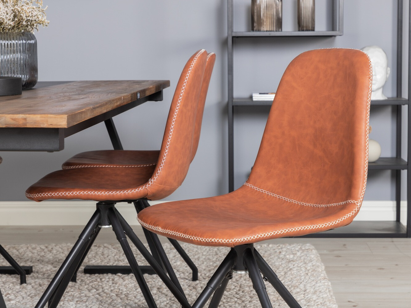 Маса и столове за трапезария Dallas 1938 (Черен + Кафяв)