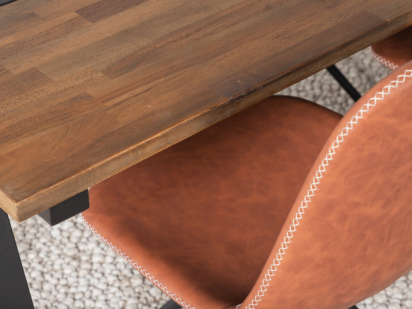 Маса и столове за трапезария Dallas 1938 (Черен + Кафяв)