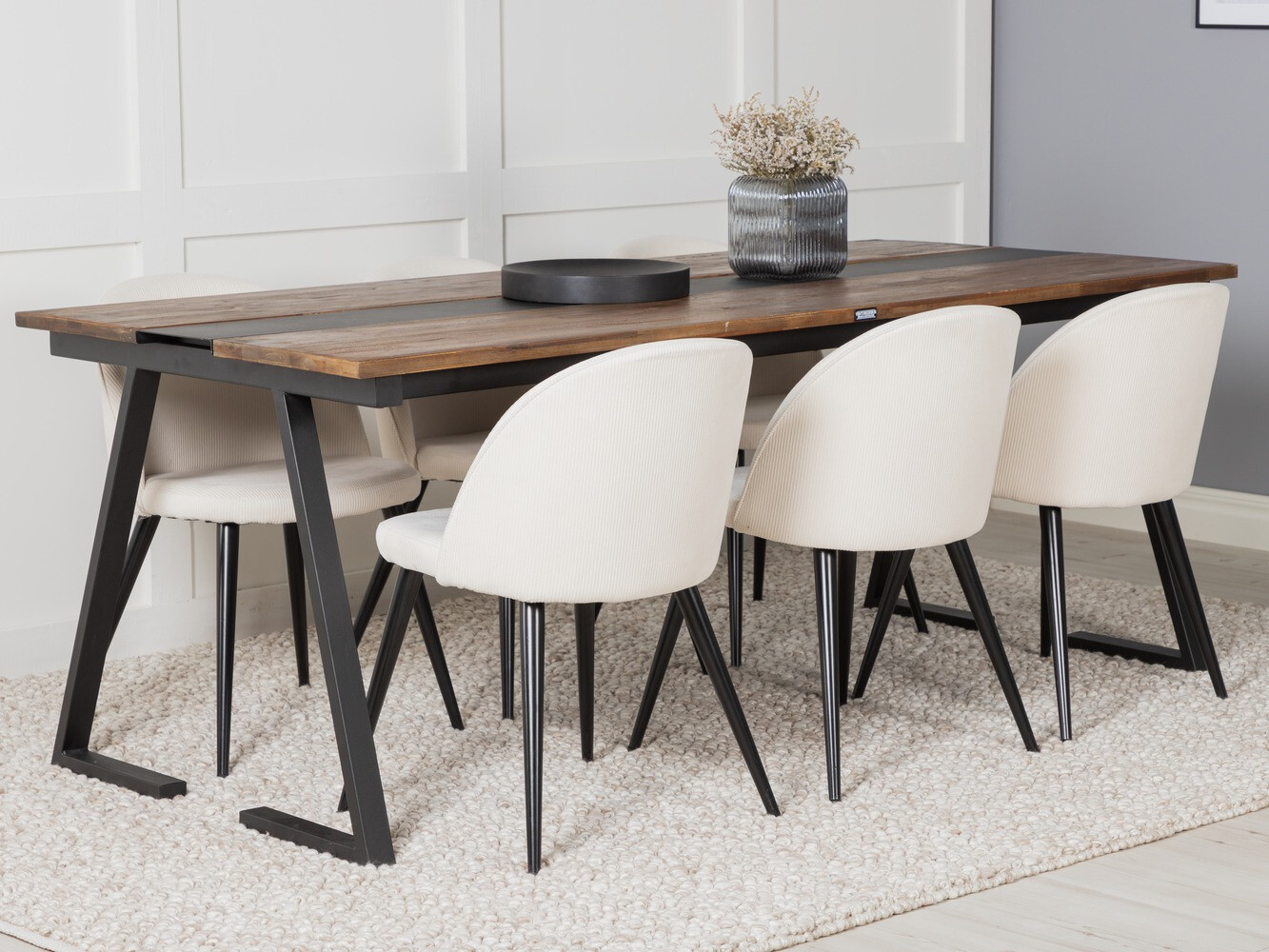 Маса и столове за трапезария Dallas 1945