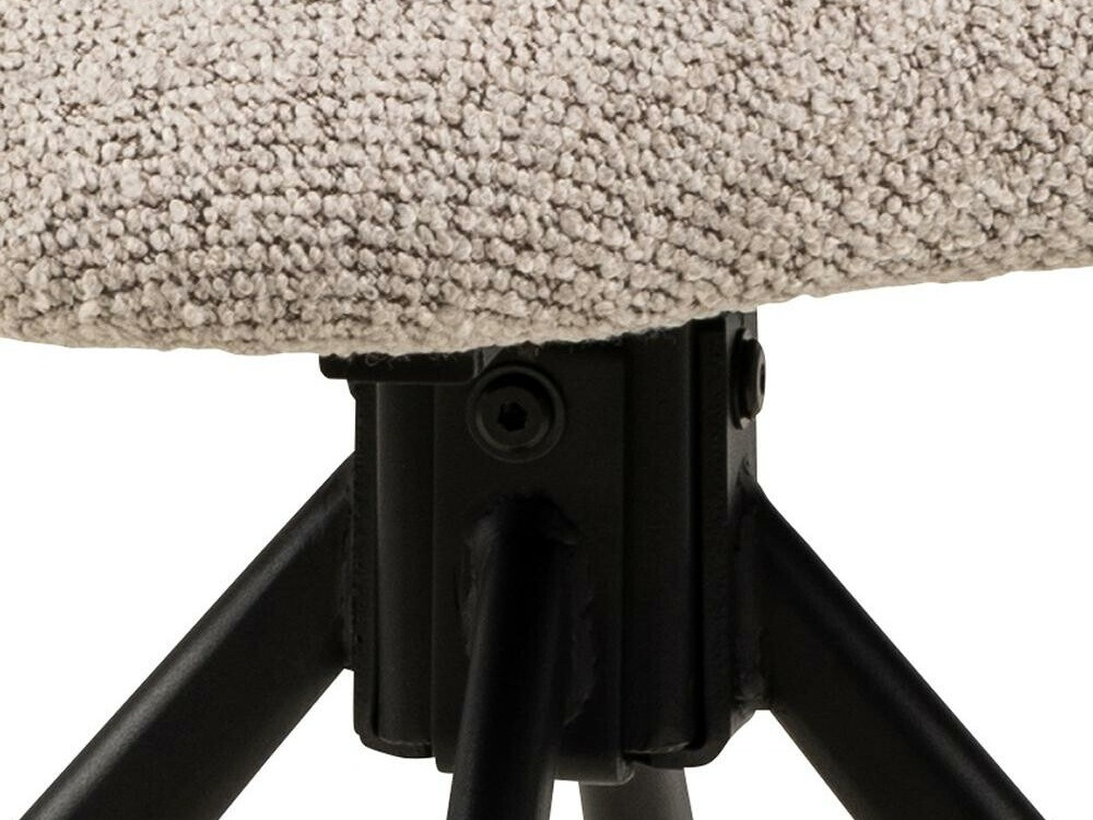 Стол Norsica 745 (Бежов + Черен)