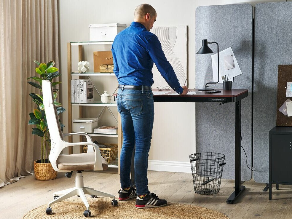 Офис бюро с регулируема височина Berwyn 224 (Черен + Тъмно дърво)