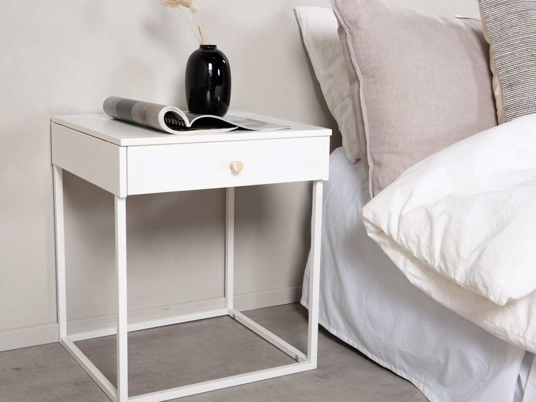 Нощно шкафче Evasevu 104 (Бял)