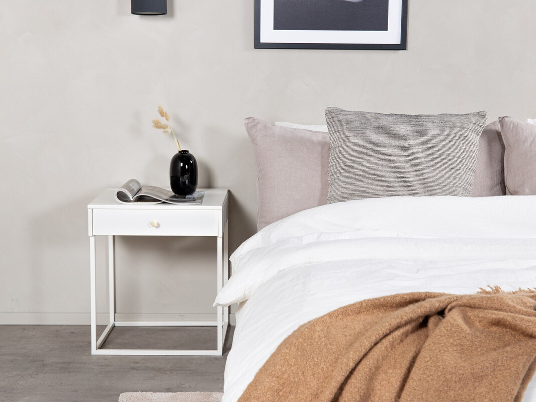 Нощно шкафче Evasevu 104 (Бял)