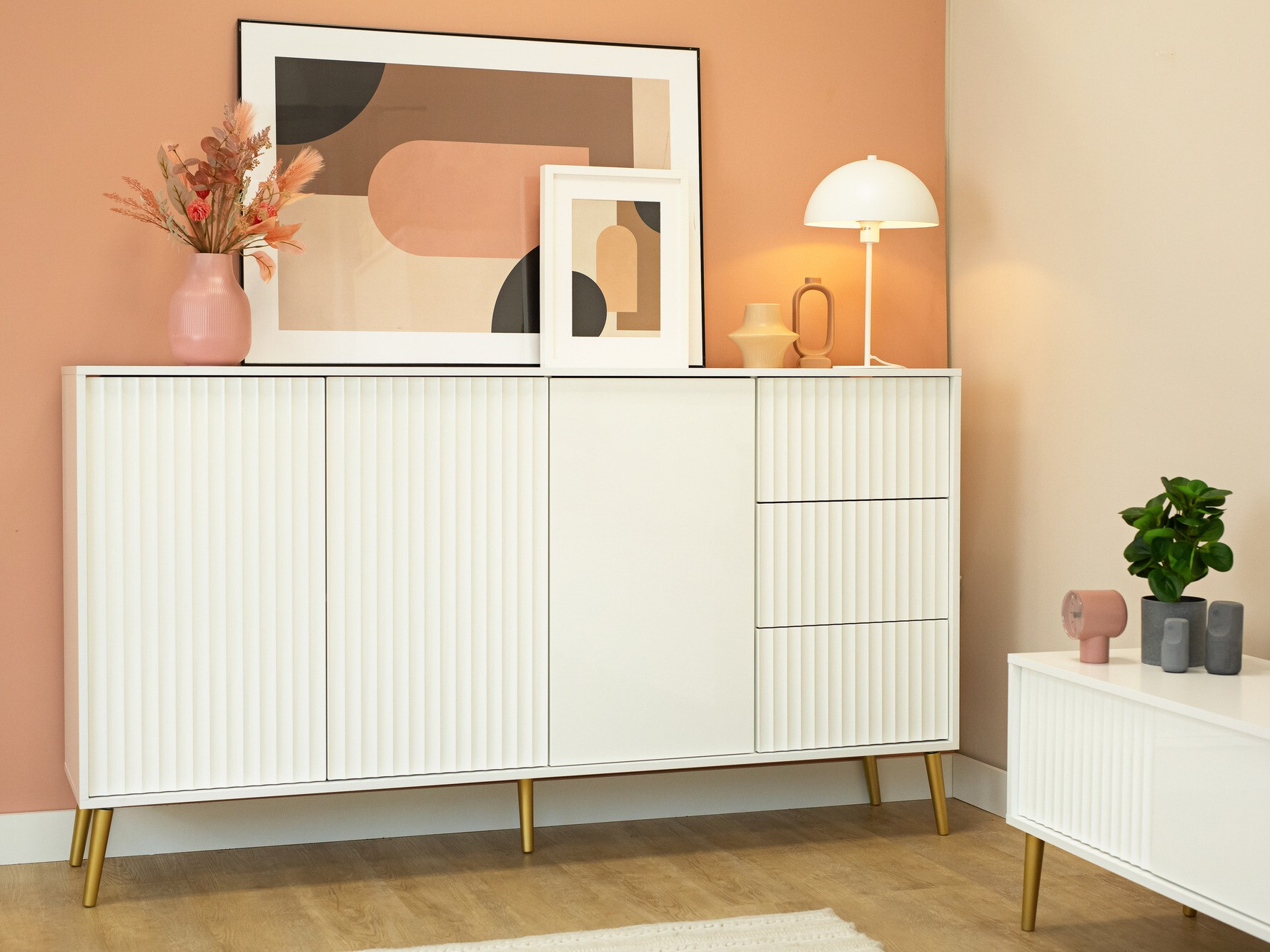 Скрин Cirferi 102 (Бял + Златно)