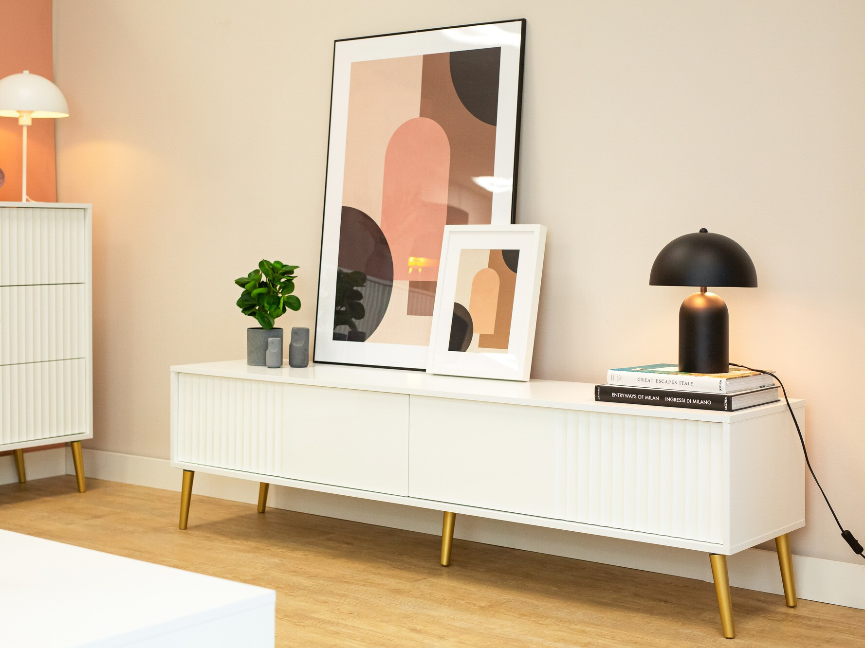 ТВ шкаф Cirferi 105 (Бял + Златно)