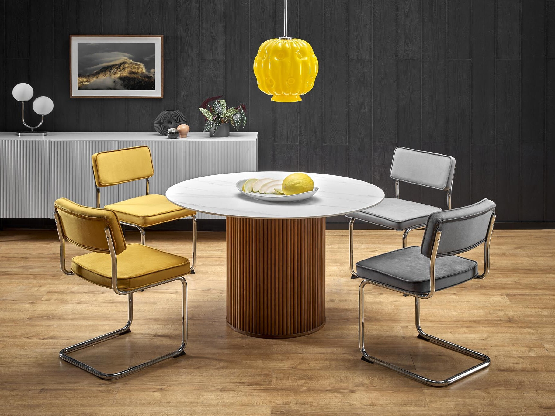 Маса Houston Mundus