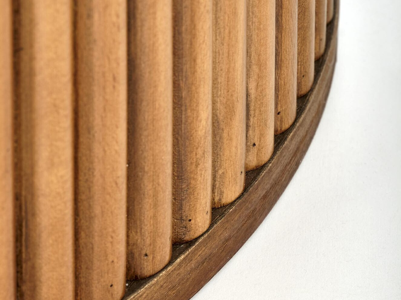 Маса Houston Mundus