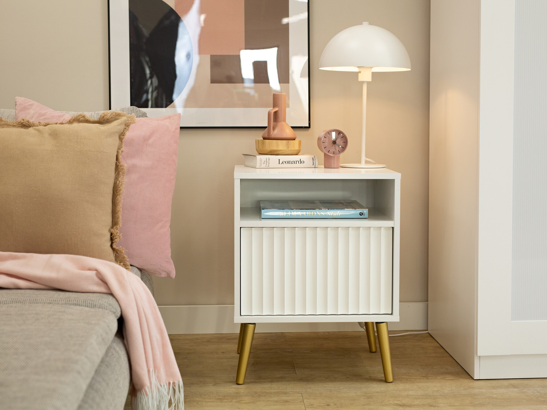 Нощно шкафче Cirferi 106 (Бял + Златно)