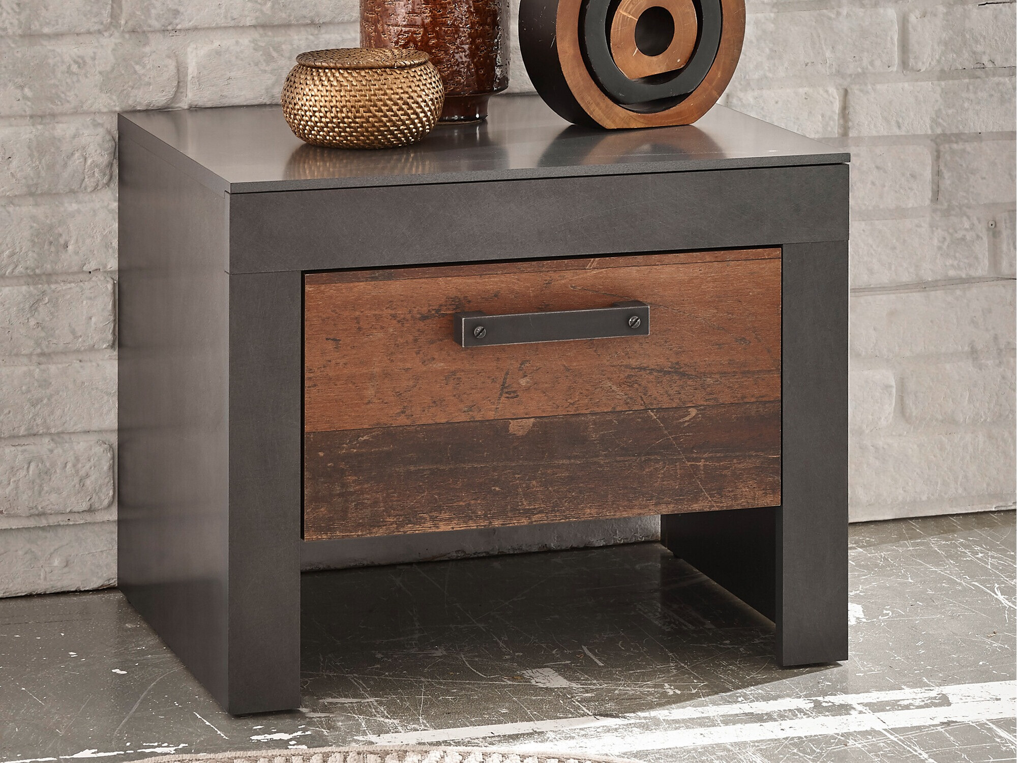 Нощно шкафче Revlara 123