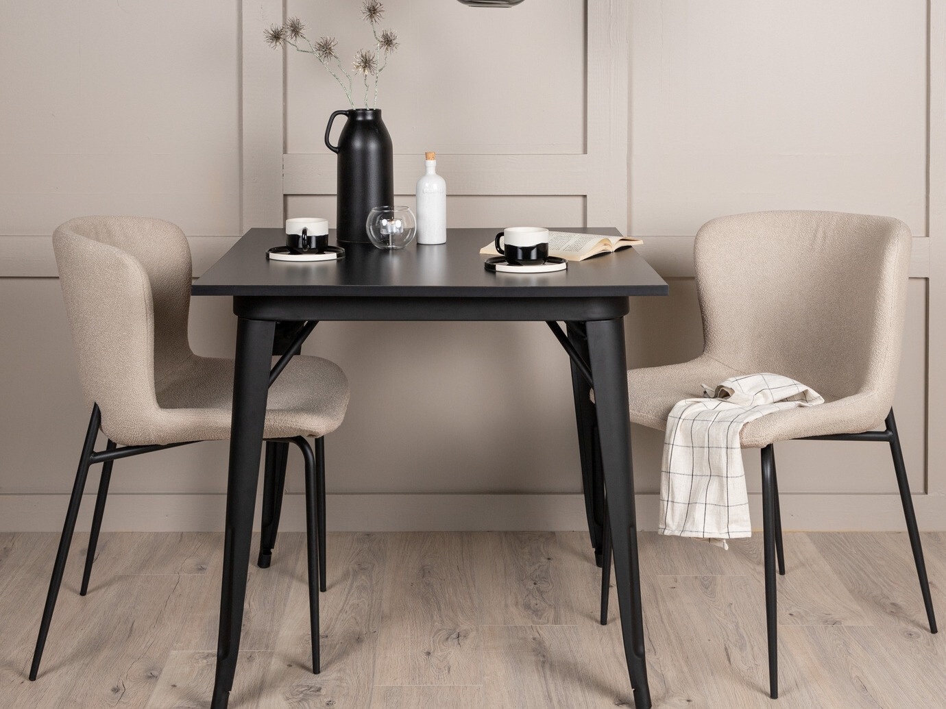 Маса и столове за трапезария Dallas 3362 (Бежов + Черен)