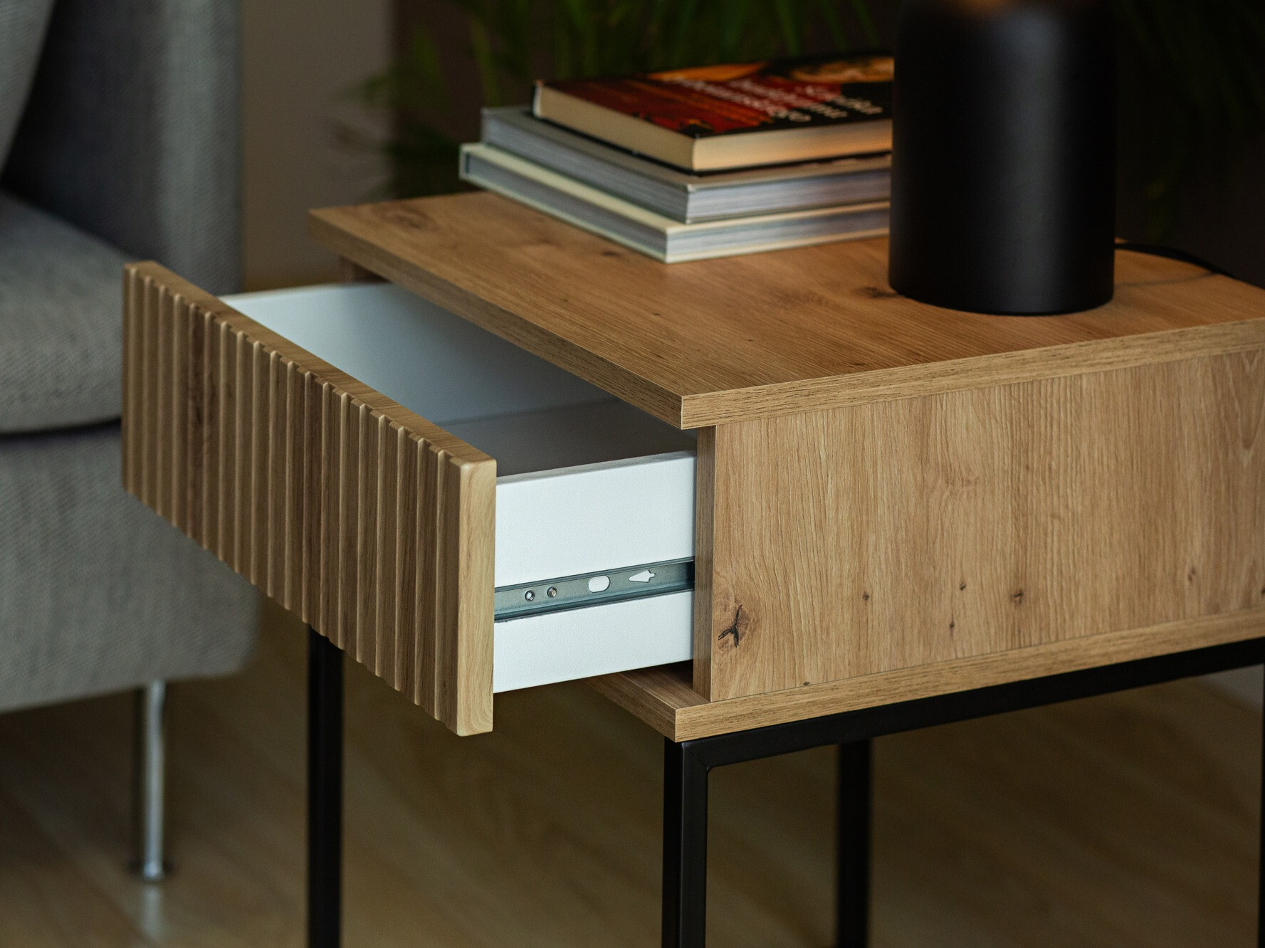 Нощно шкафче Bristol 189 (Artisan дъб)