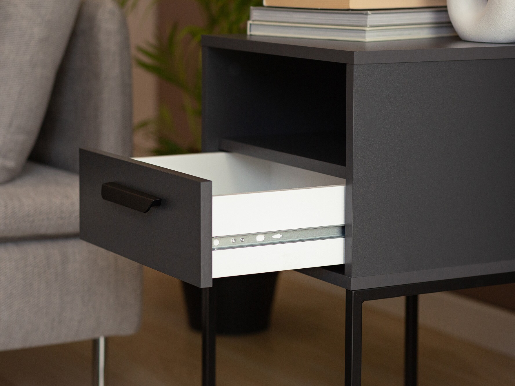 Нощно шкафче Bristol 193 (Антрацит)