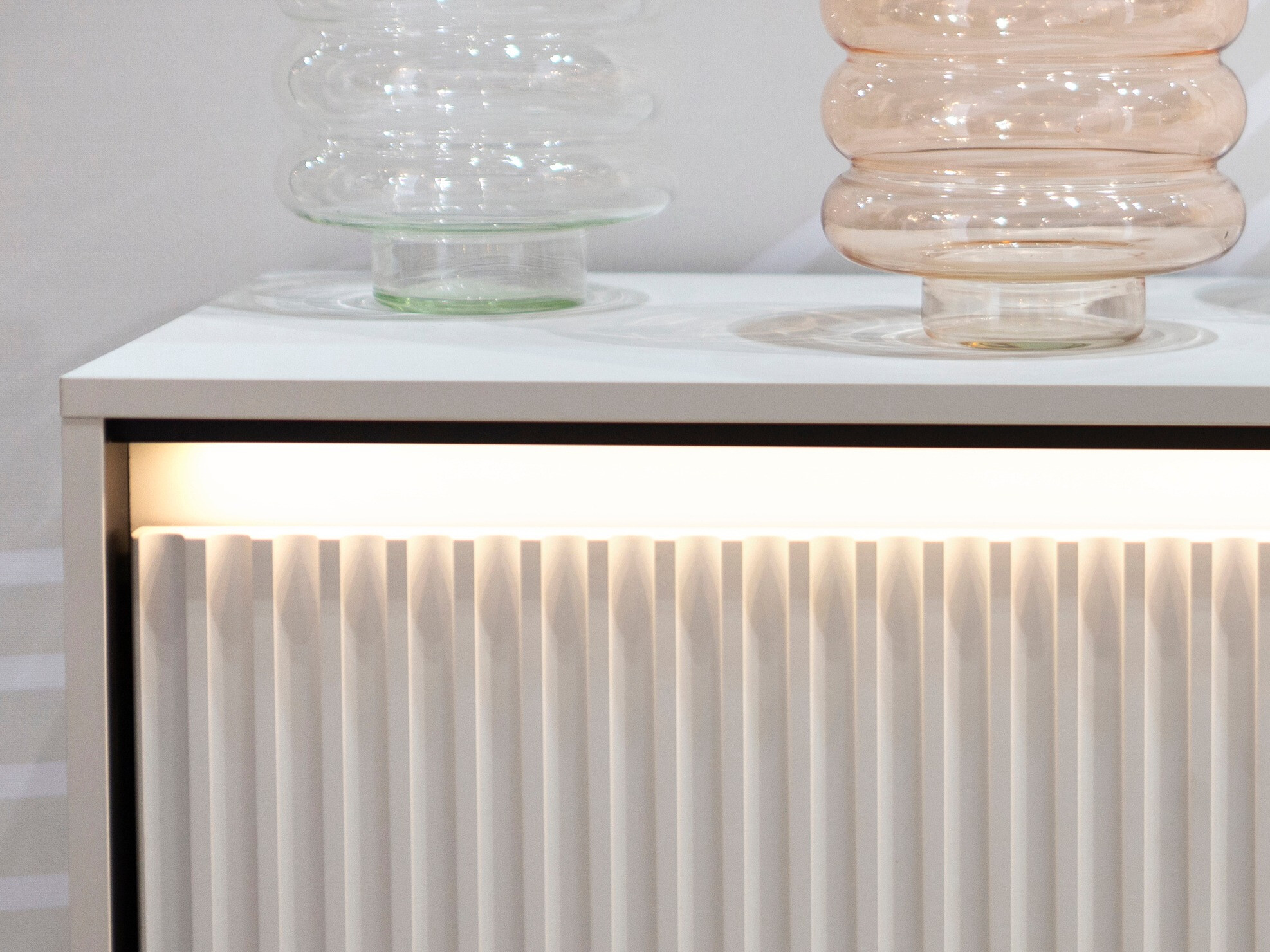 Скрин Fernolu 100 (Бял + Черен)