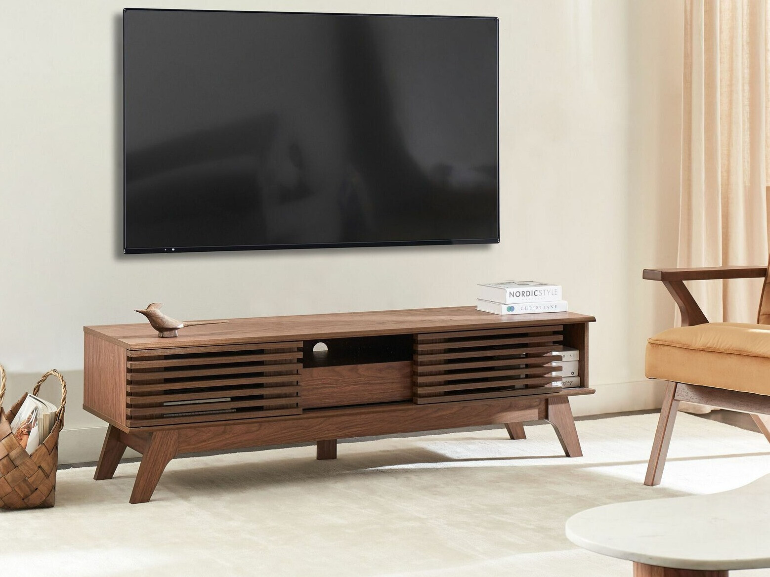 ТВ шкаф Berwyn 133 (Кафяв)