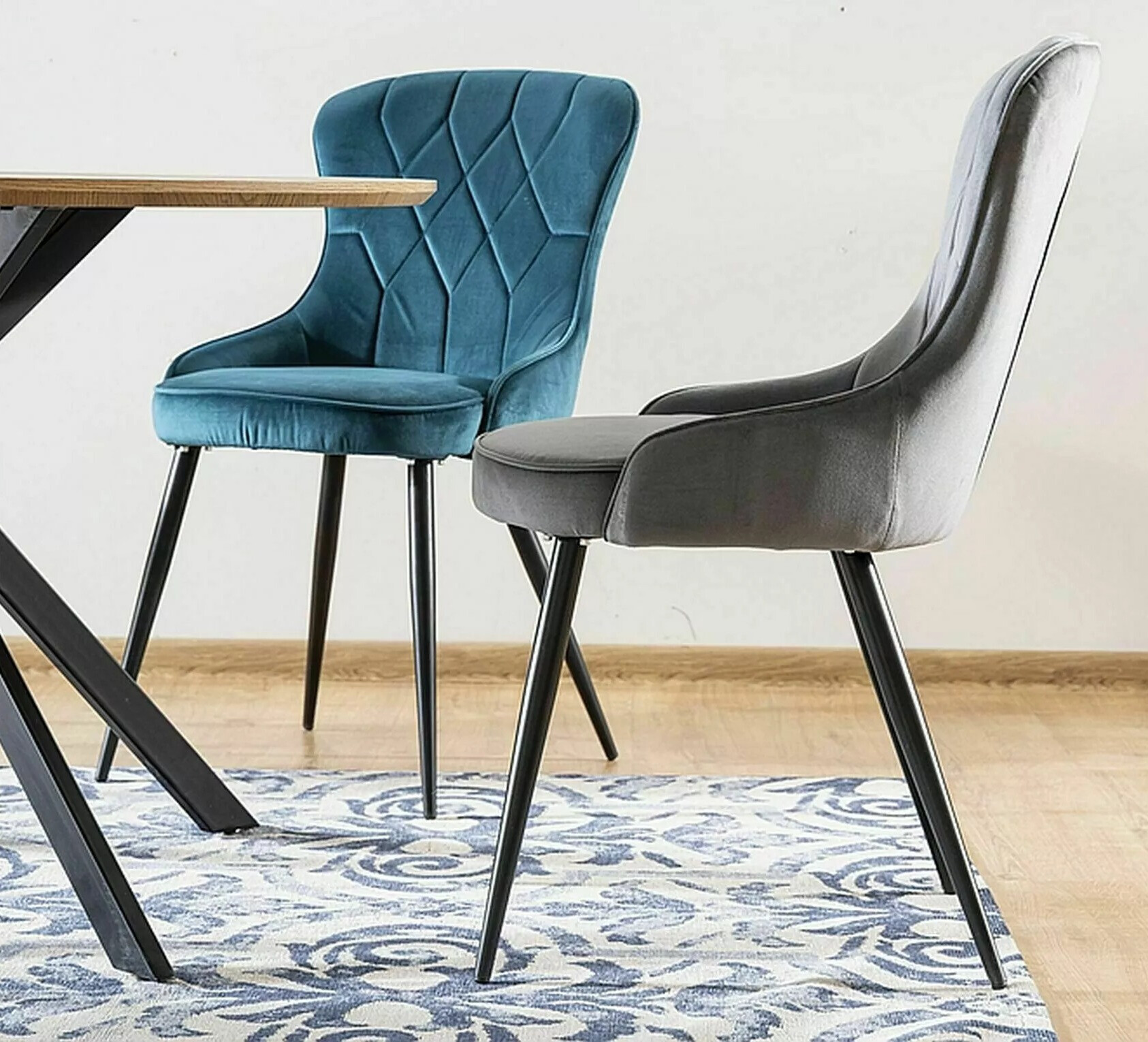 Стол Detroit 524 (Сив)