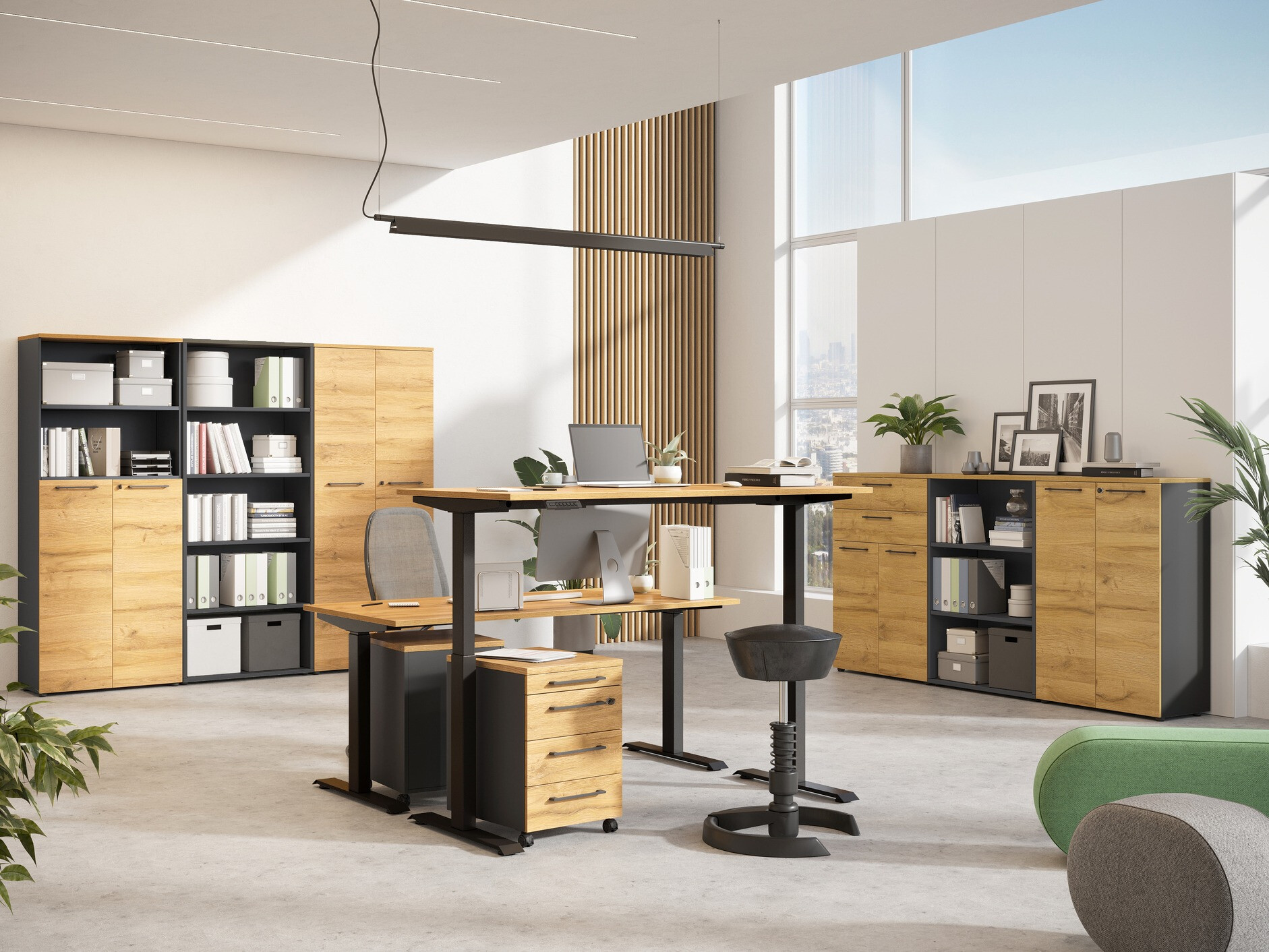 Офис бюро с регулируема височина Eliromo 117 (Grandson дъб + Черен)