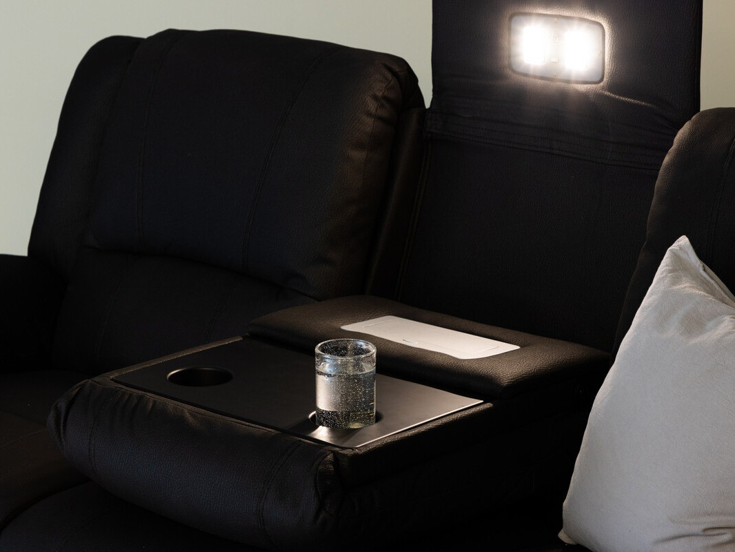 Диван реклайнър Dallas 4511