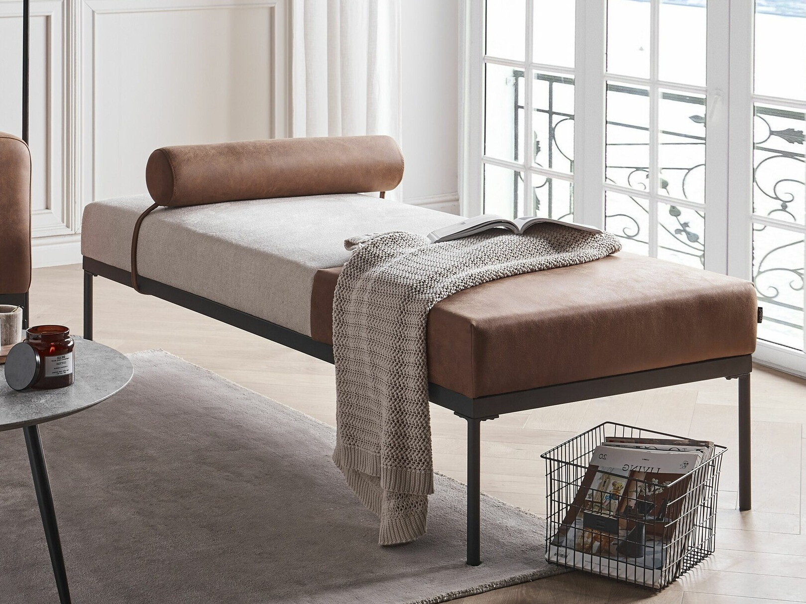 Кушетка Berwyn 2204 (Бежов + Кафяв)