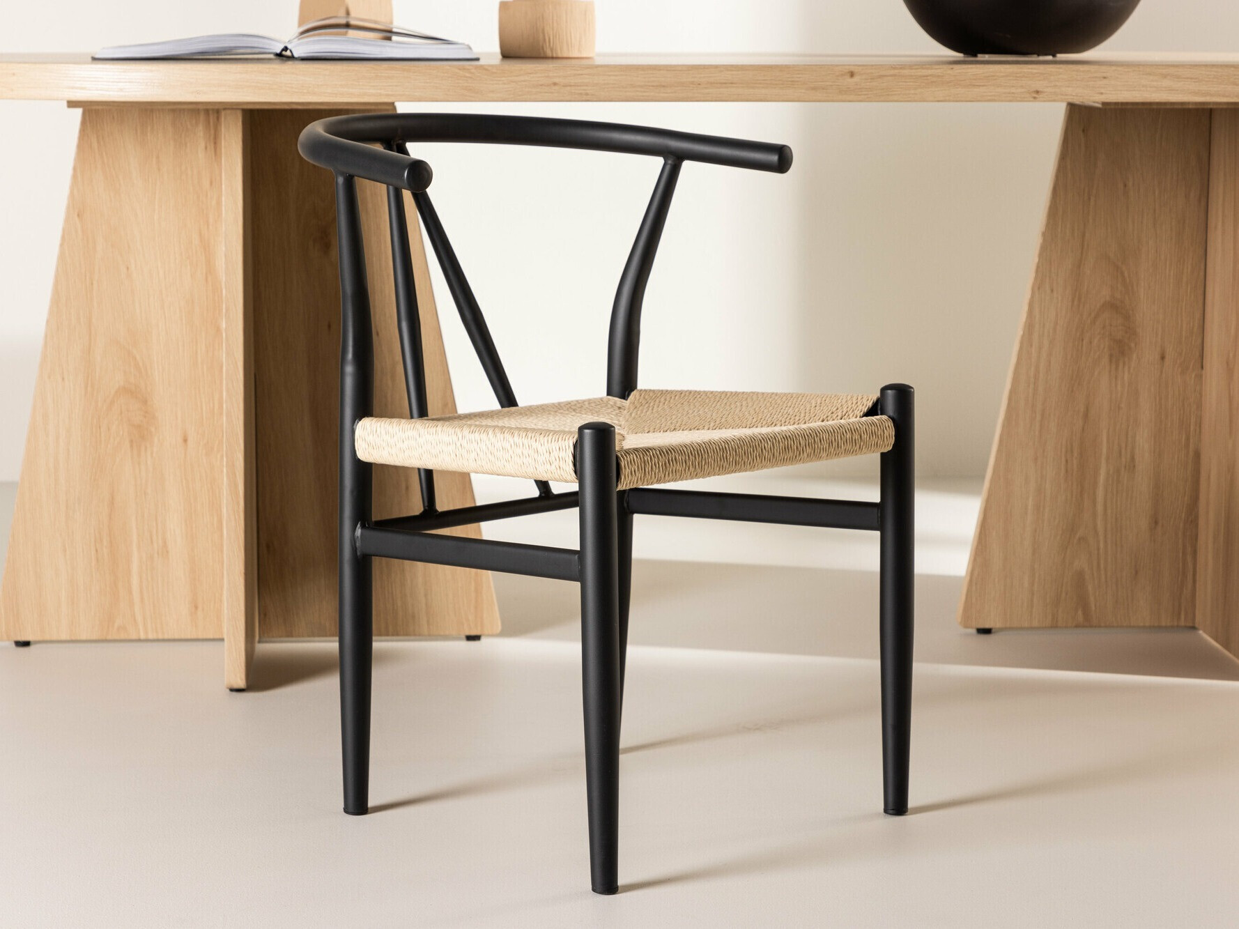 Стол Dallas 4525 (Черен + Бежов)