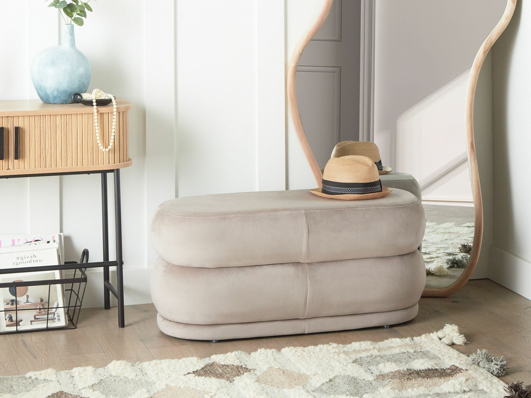 Тапицирана пейка Berwyn 2226 (Taupe)