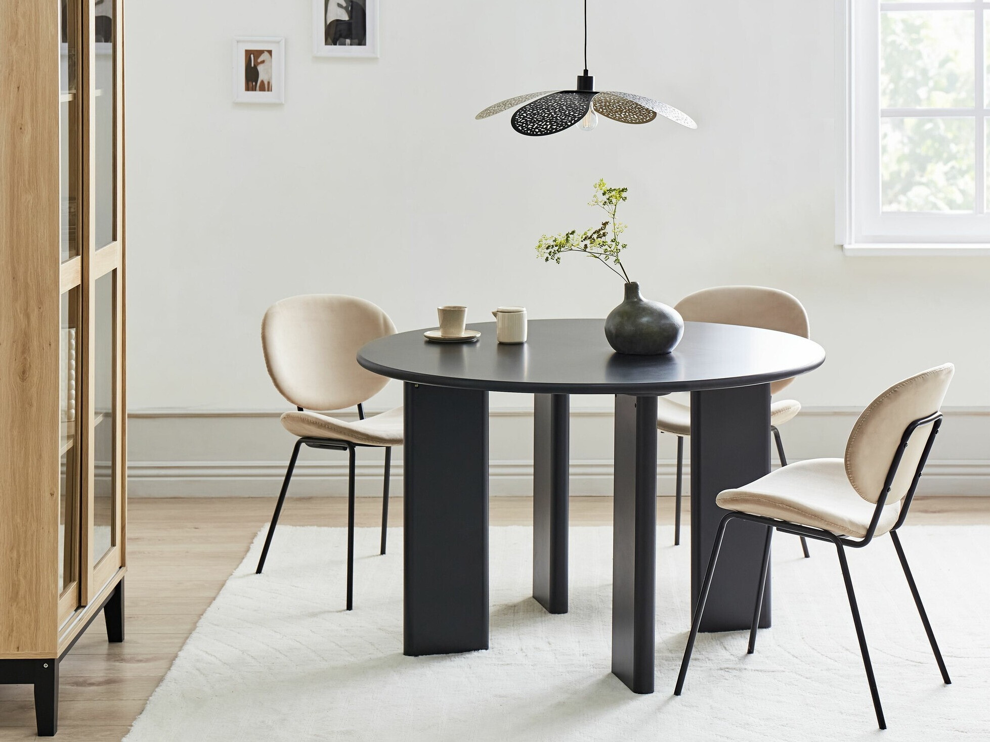 Маса Berwyn 2274 (Черен)