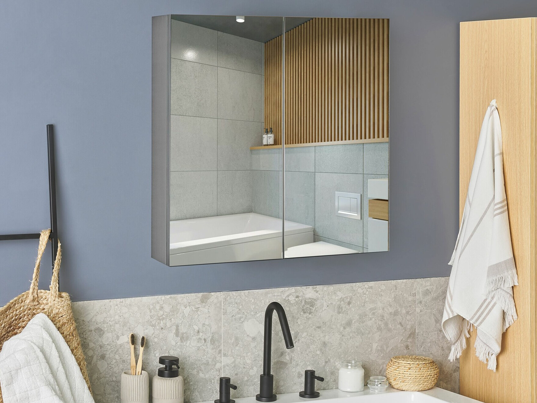 Шкаф за баня с огледало Berwyn 2349 (Черен)