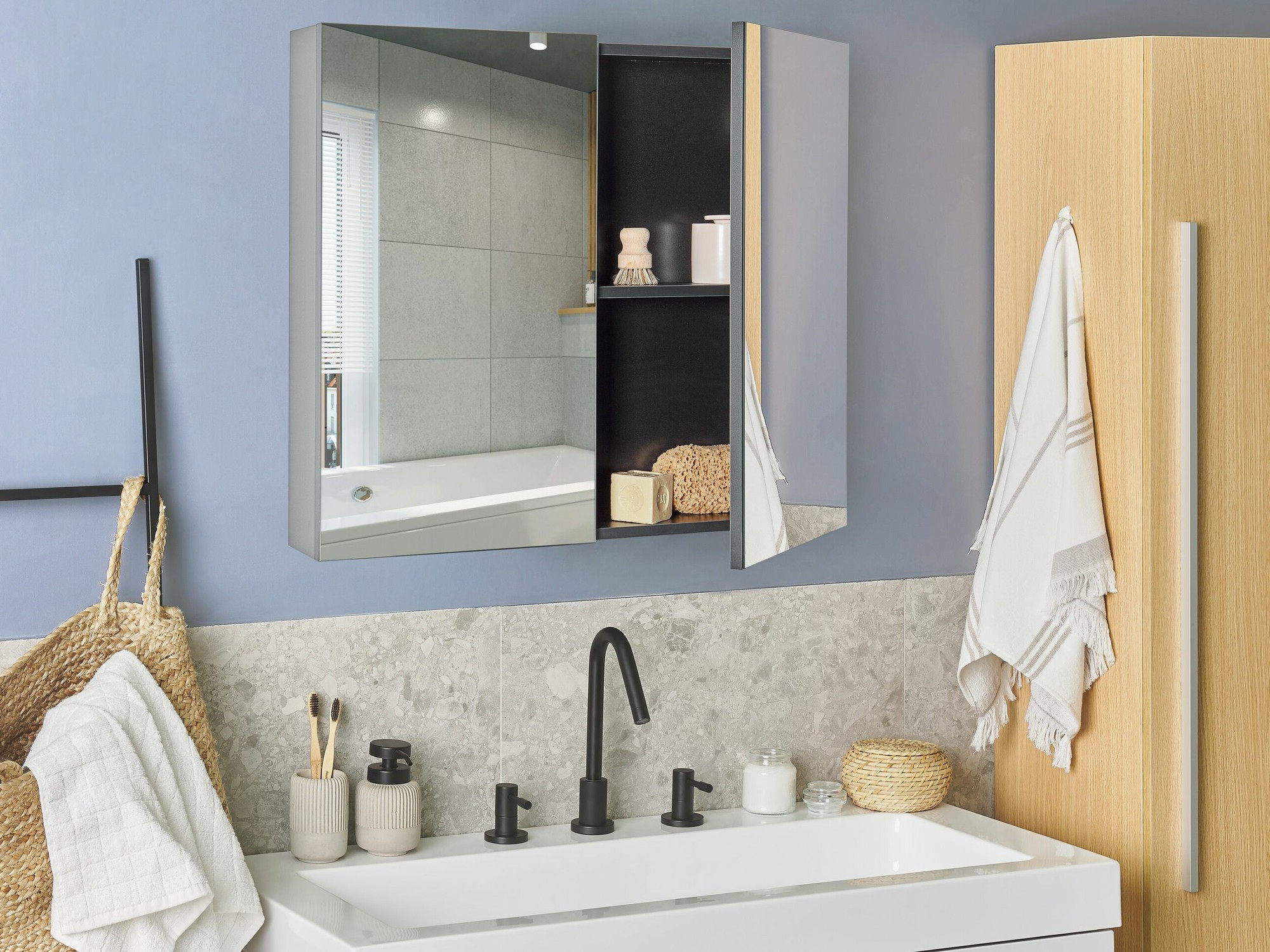 Шкаф за баня с огледало Berwyn 2350 (Черен)