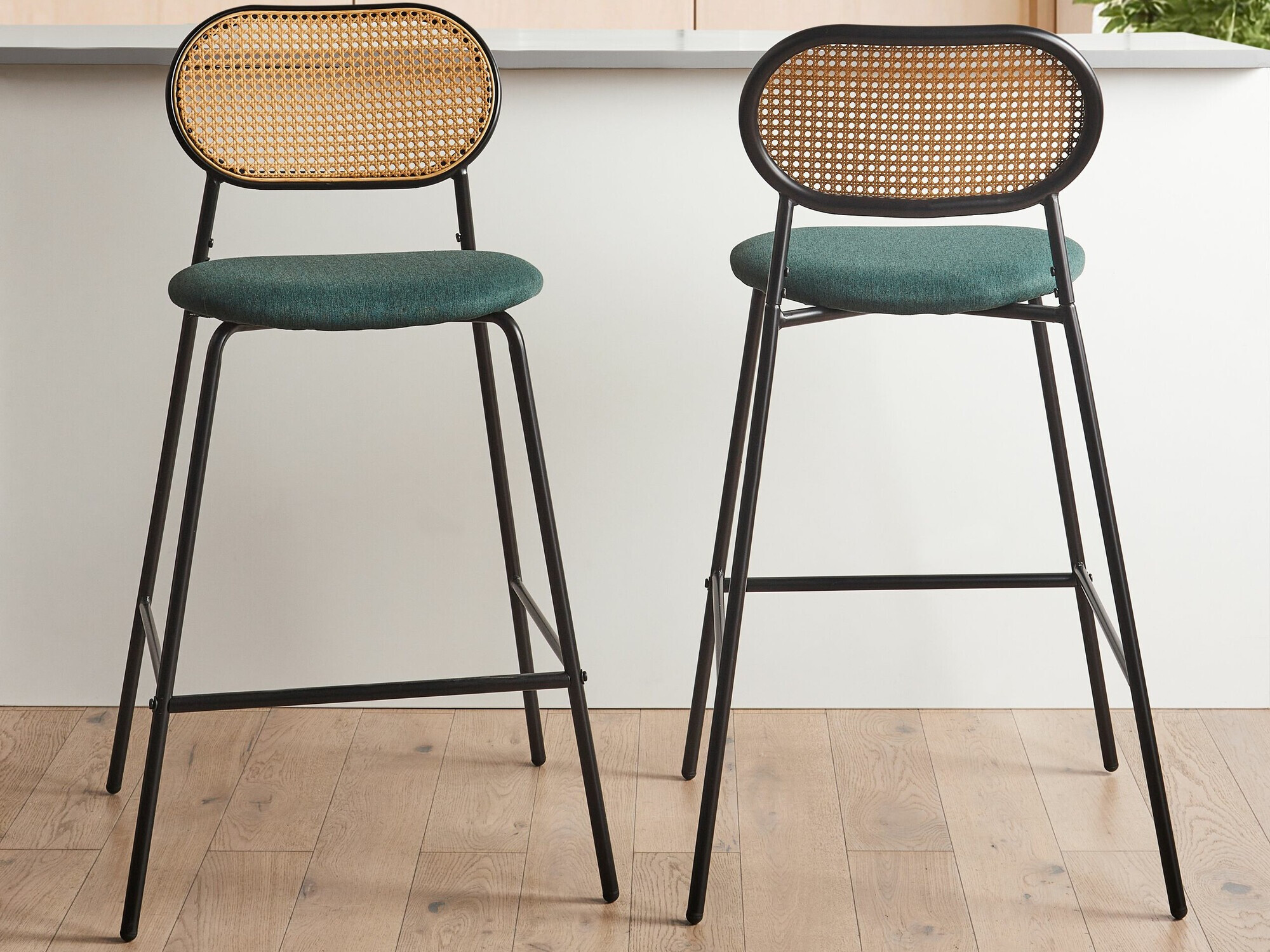 Бар стол Berwyn 2426 (Черен)