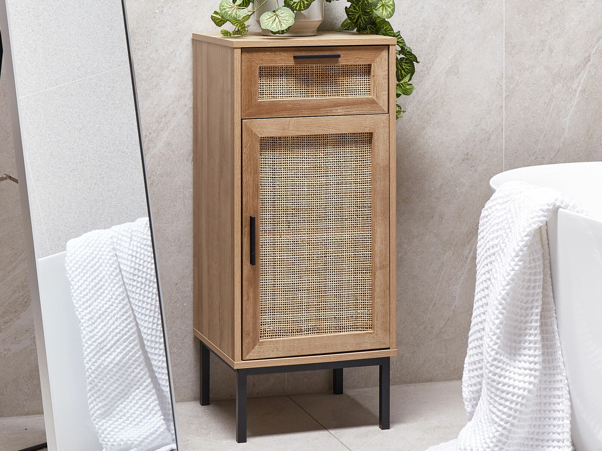 Стоящ шкаф за баня Meldoru 102