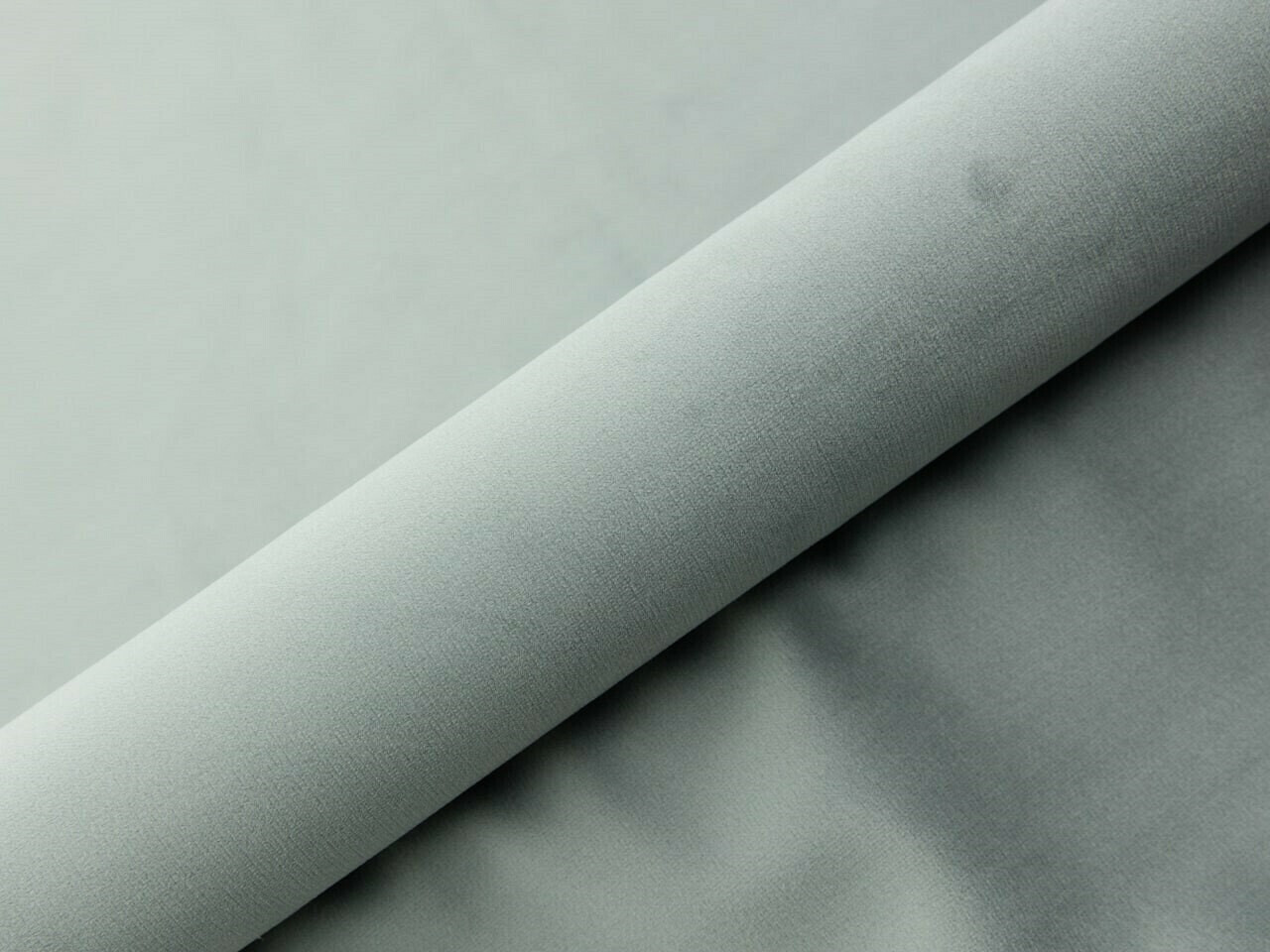 Континентално легло Martinez 114 (Magic Velvet 2240)