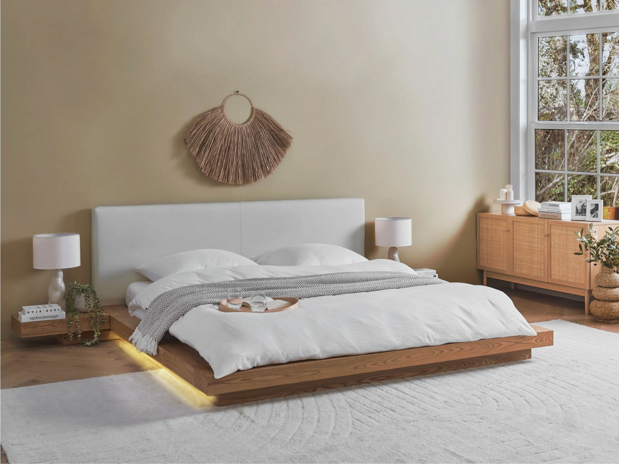 Легло Berwyn 543 (Ярък дърво) С нощни шкафчета