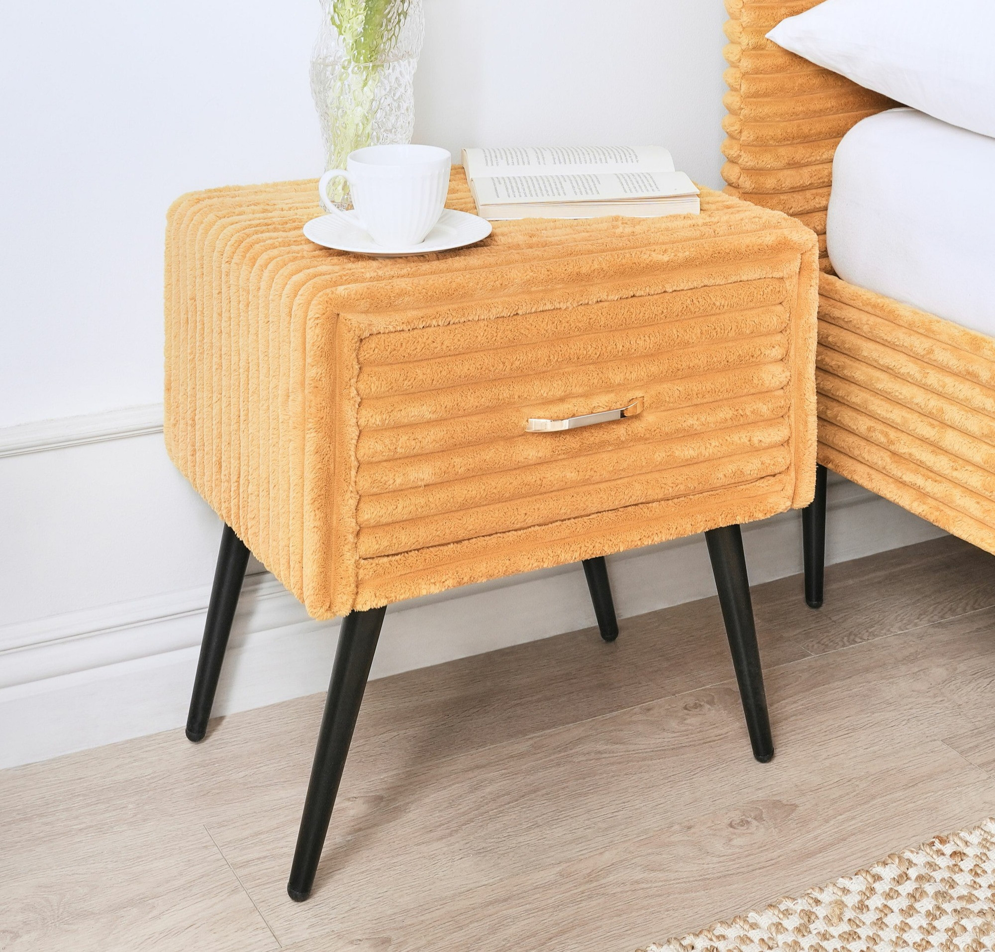 Нощно шкафче Berwyn 2590 (Оранжев)