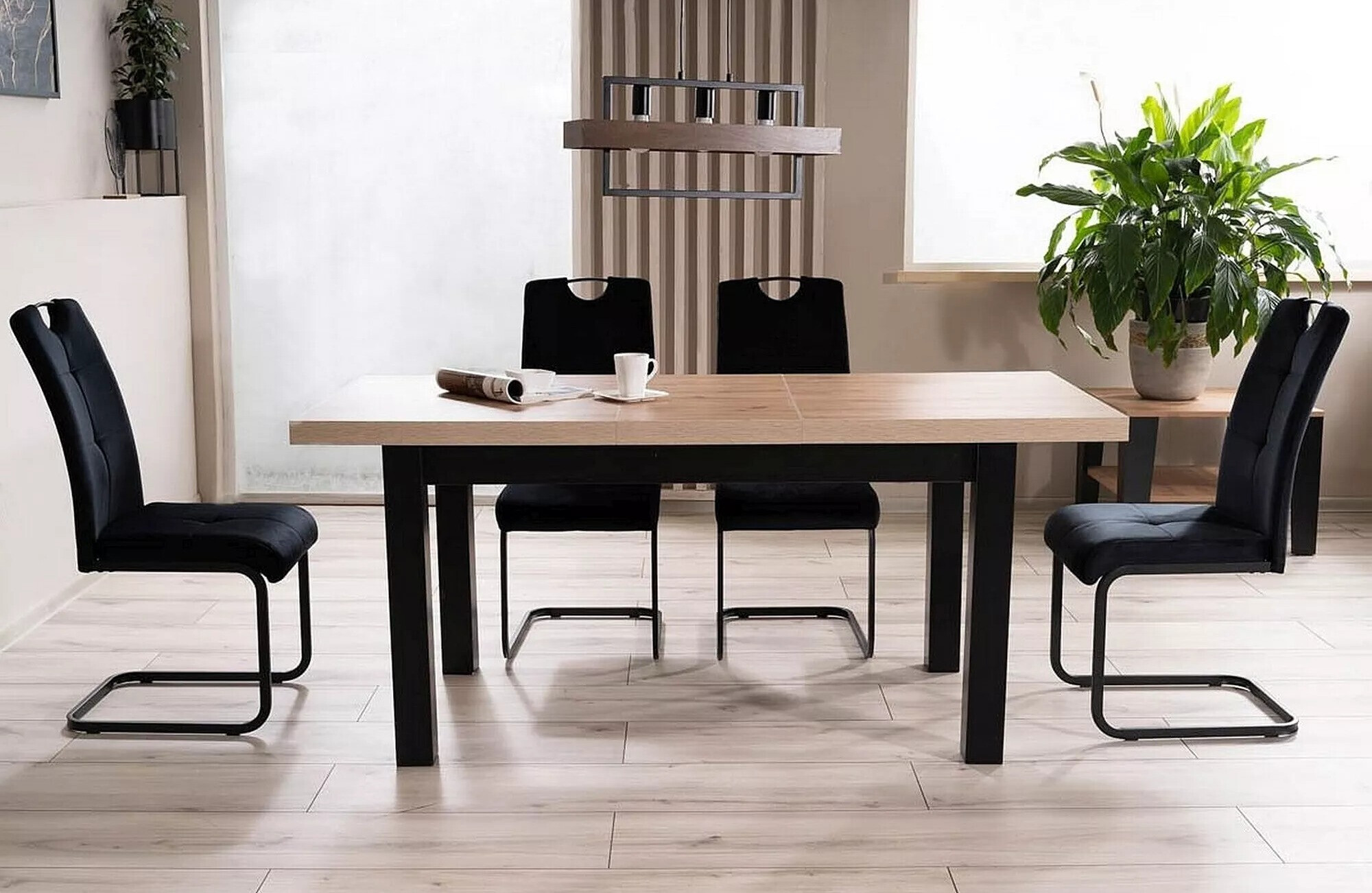 Стол Detroit 724 (Черен)