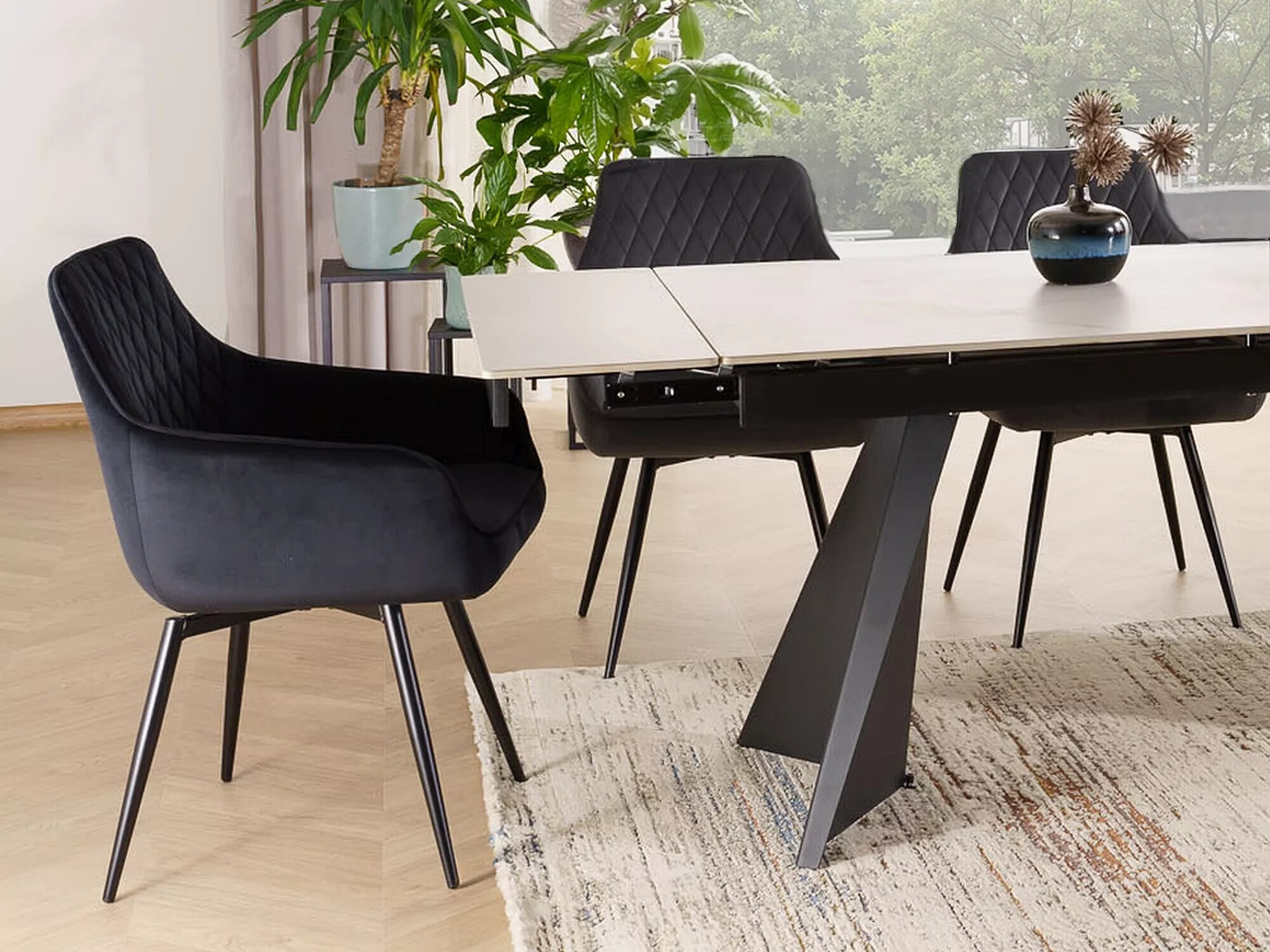 Стол Detroit 734 (Черен)