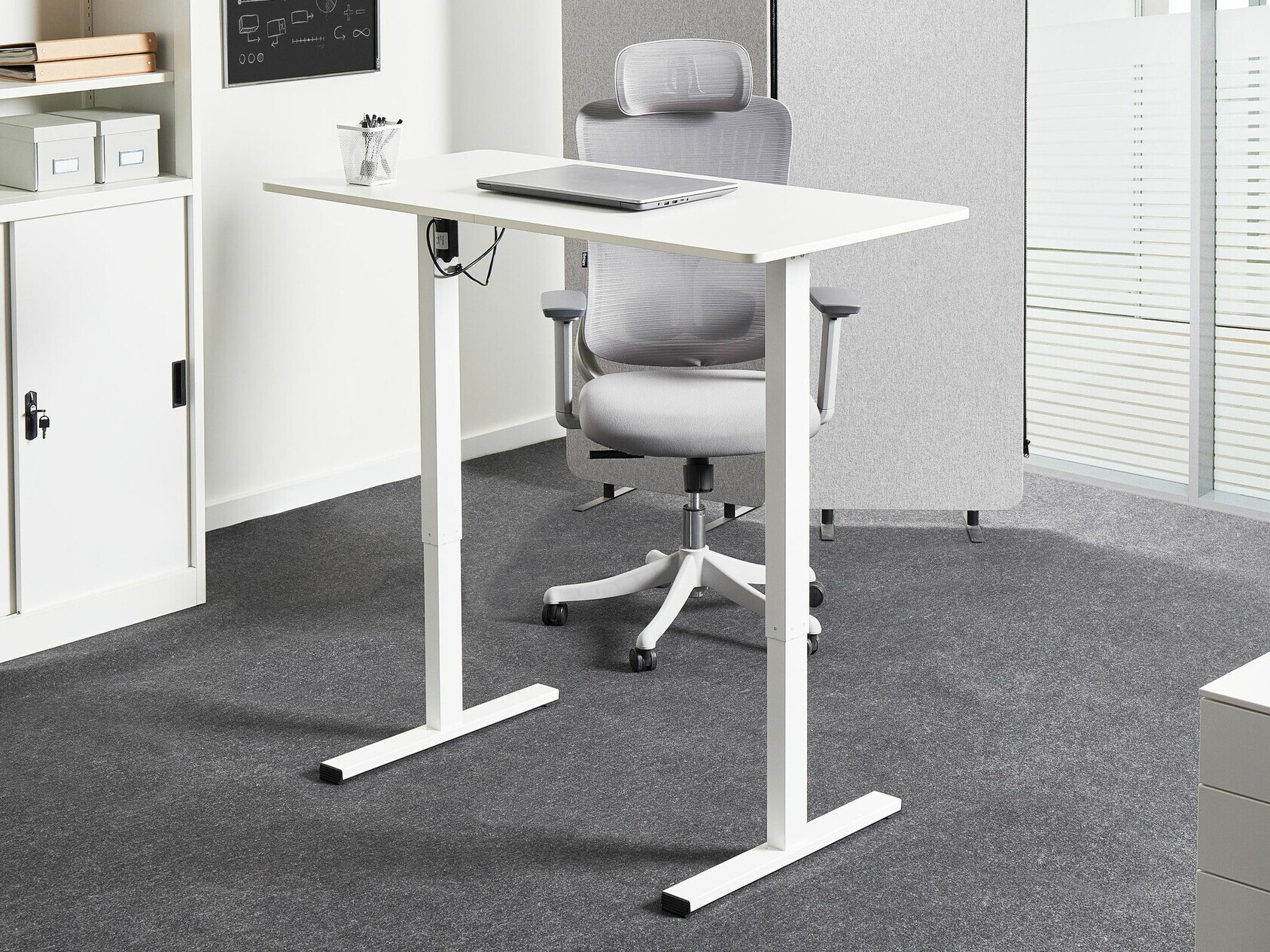 Офис бюро с регулируема височина Berwyn 2639 (Бял)