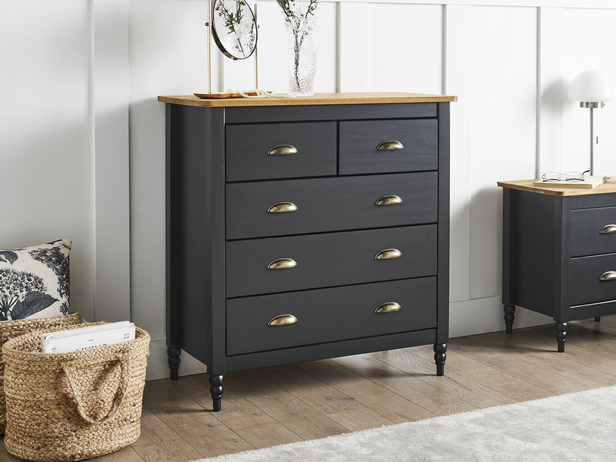 Скрин Berwyn 2641 (Черен)