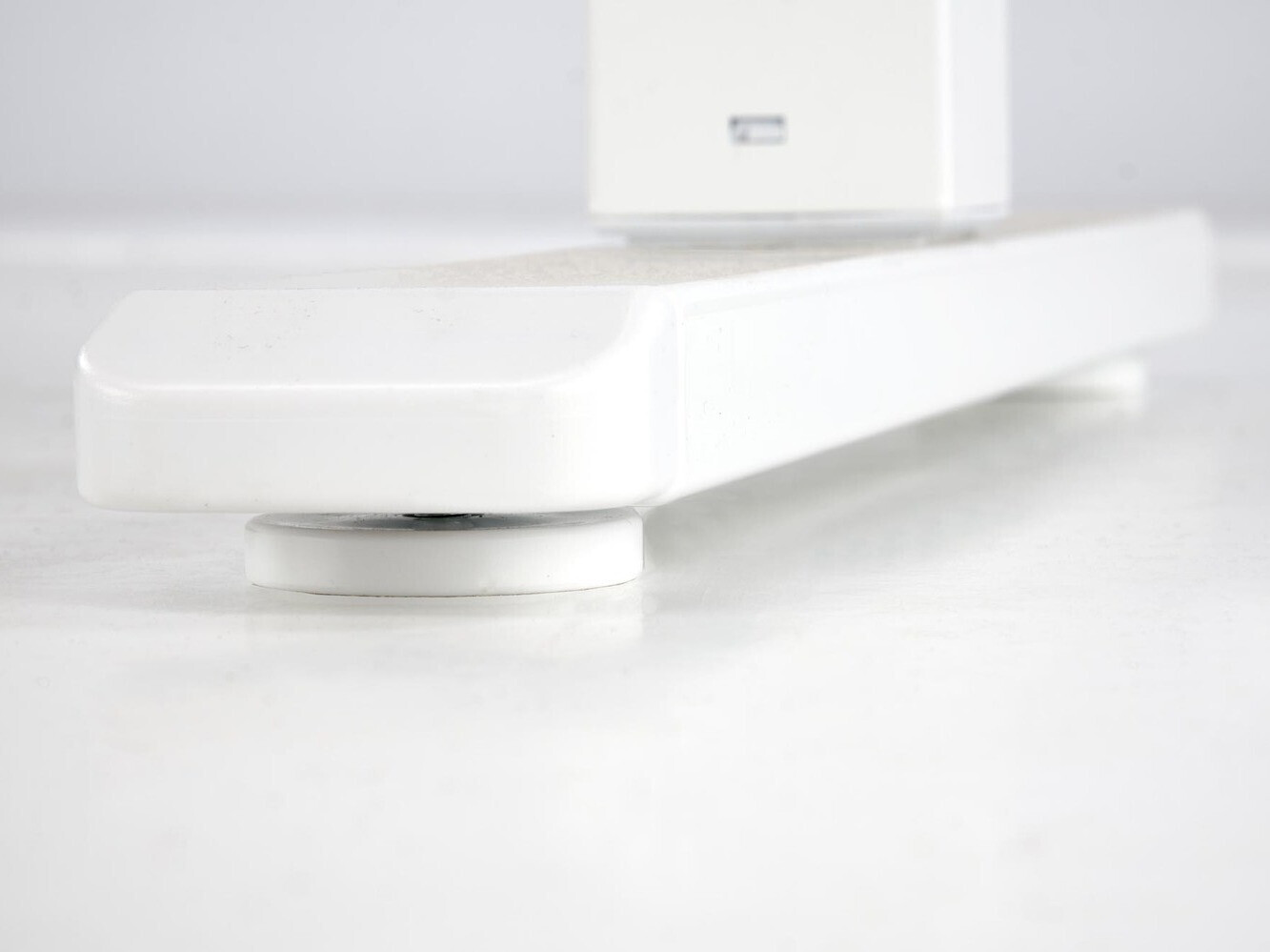 Офис бюро с регулируема височина Houston 1704 (Artisan дъб + Бял)