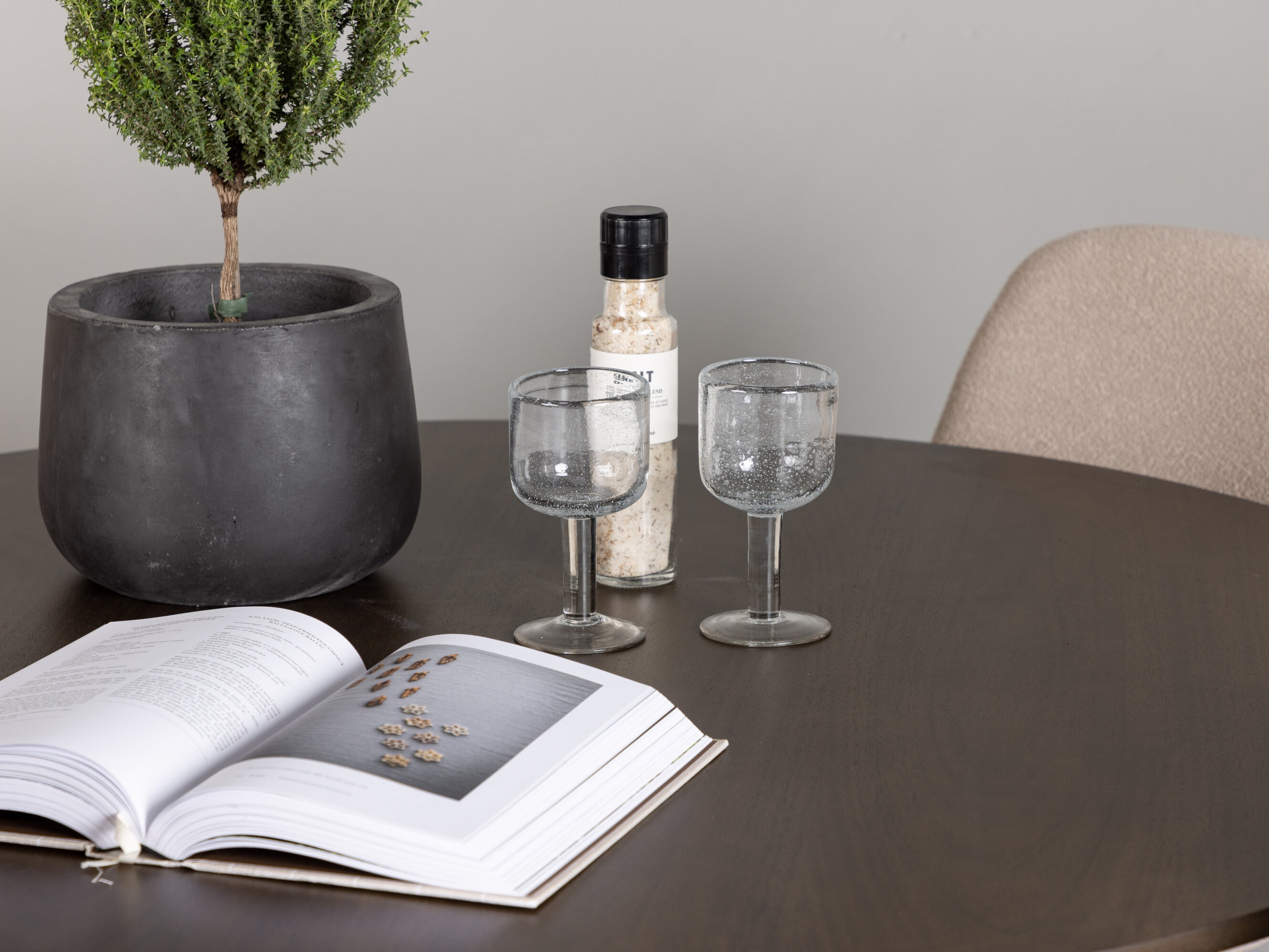 Маса и столове за трапезария Dallas 4887 (Черен + Бежов)