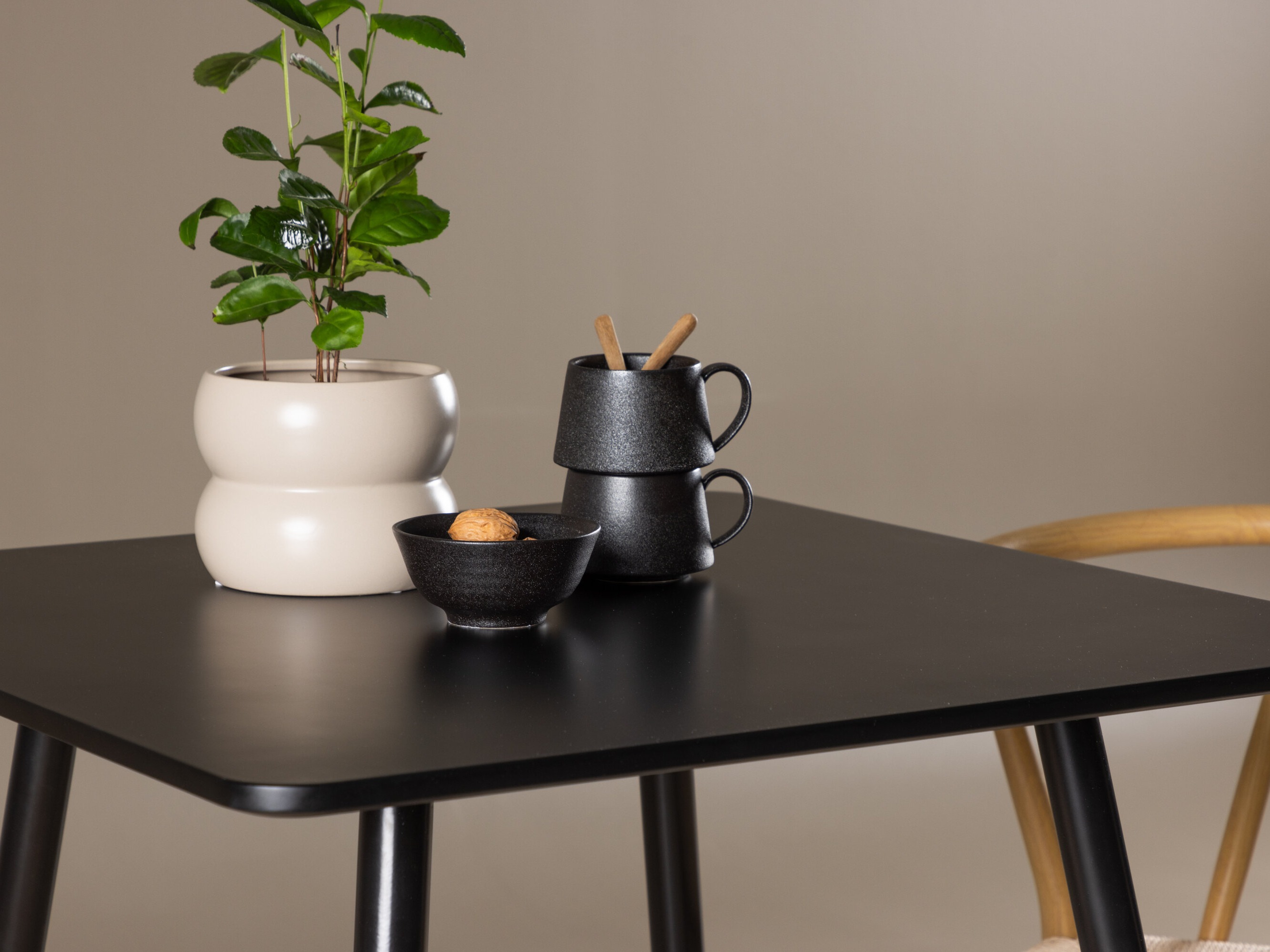 Маса и столове за трапезария Dallas 4920 (Бежов + Светлокафяво)