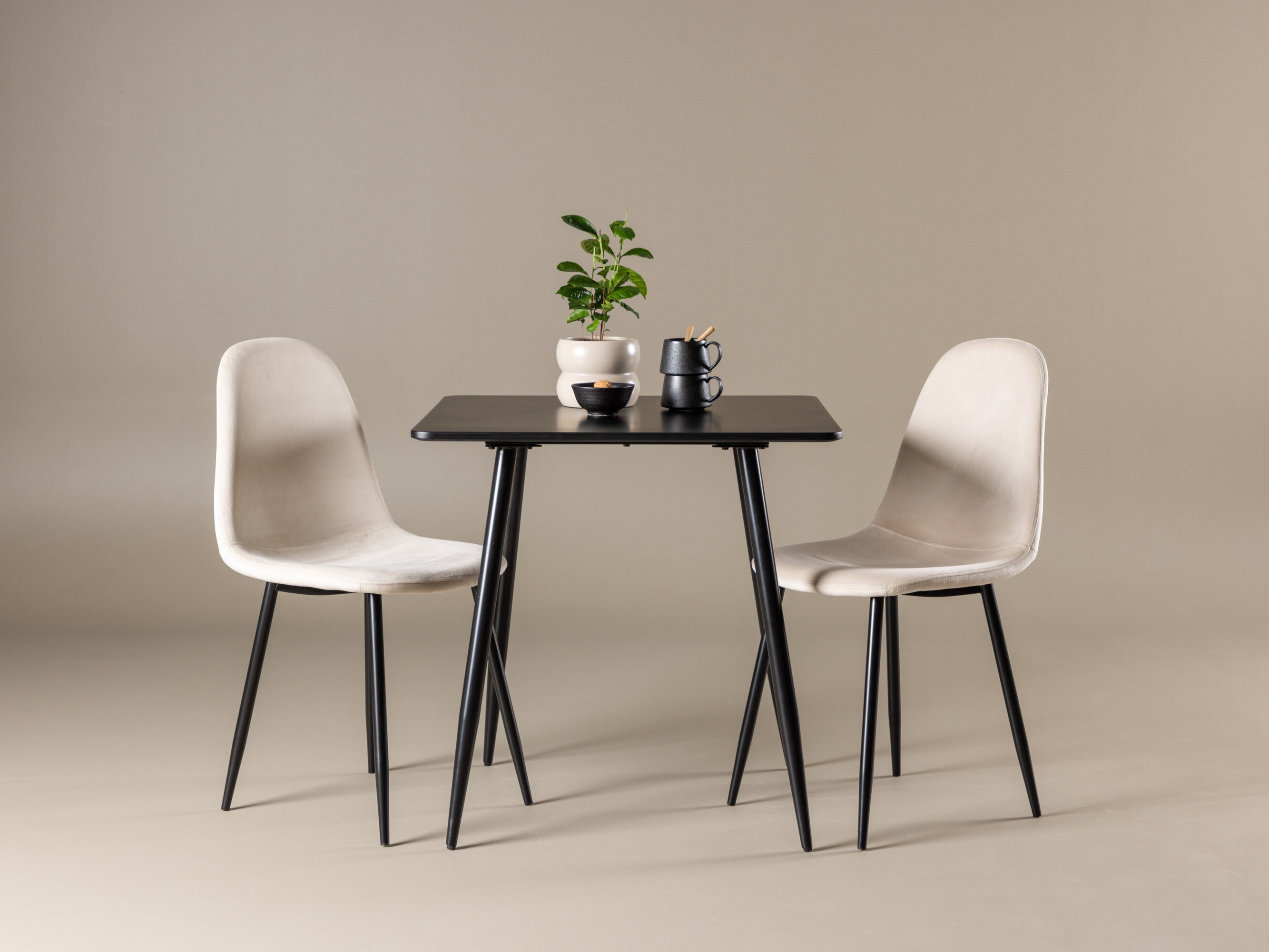 Маса и столове за трапезария Dallas 4909 (Бежов + Черен)