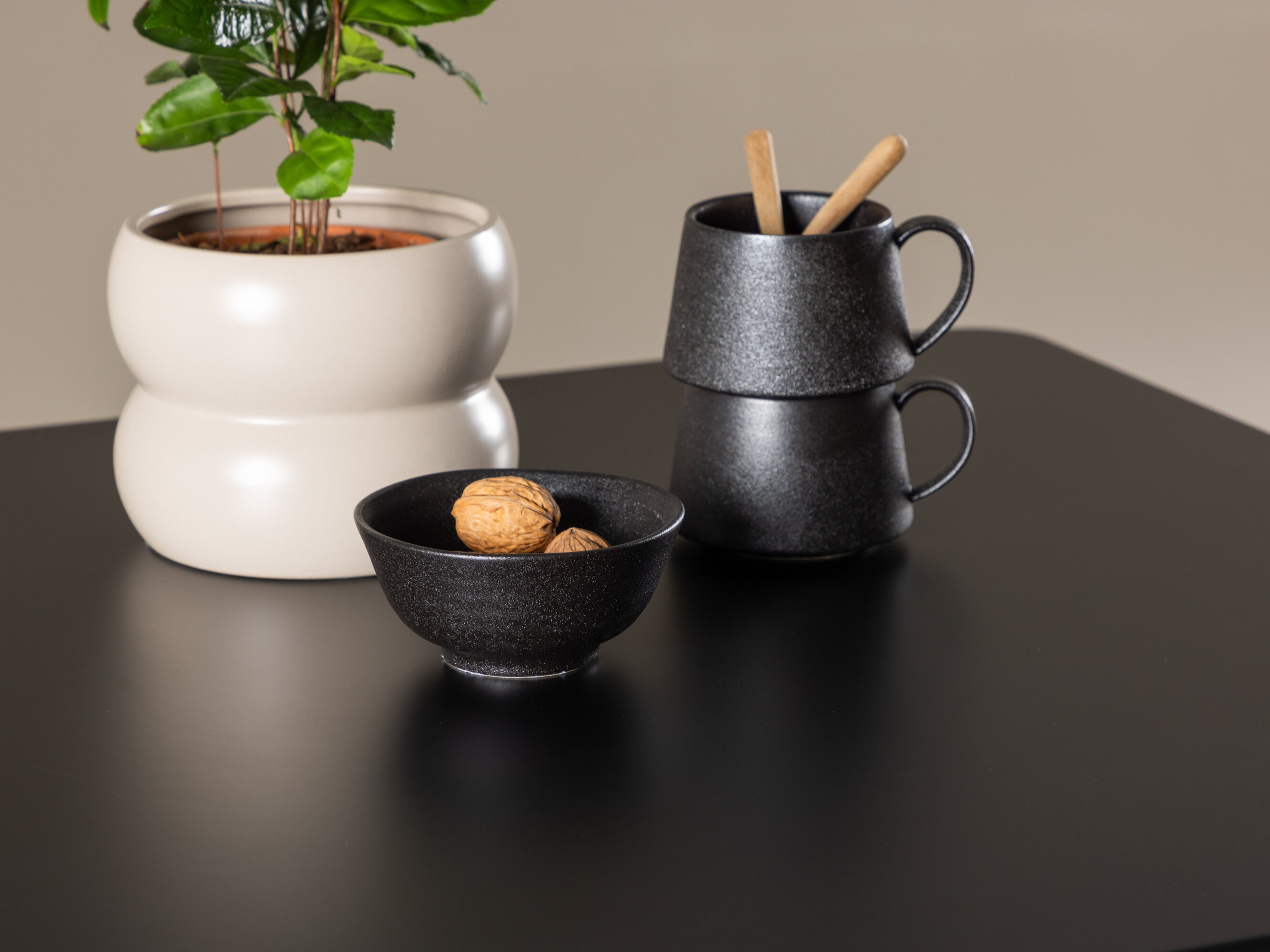 Маса и столове за трапезария Dallas 4909 (Бежов + Черен)