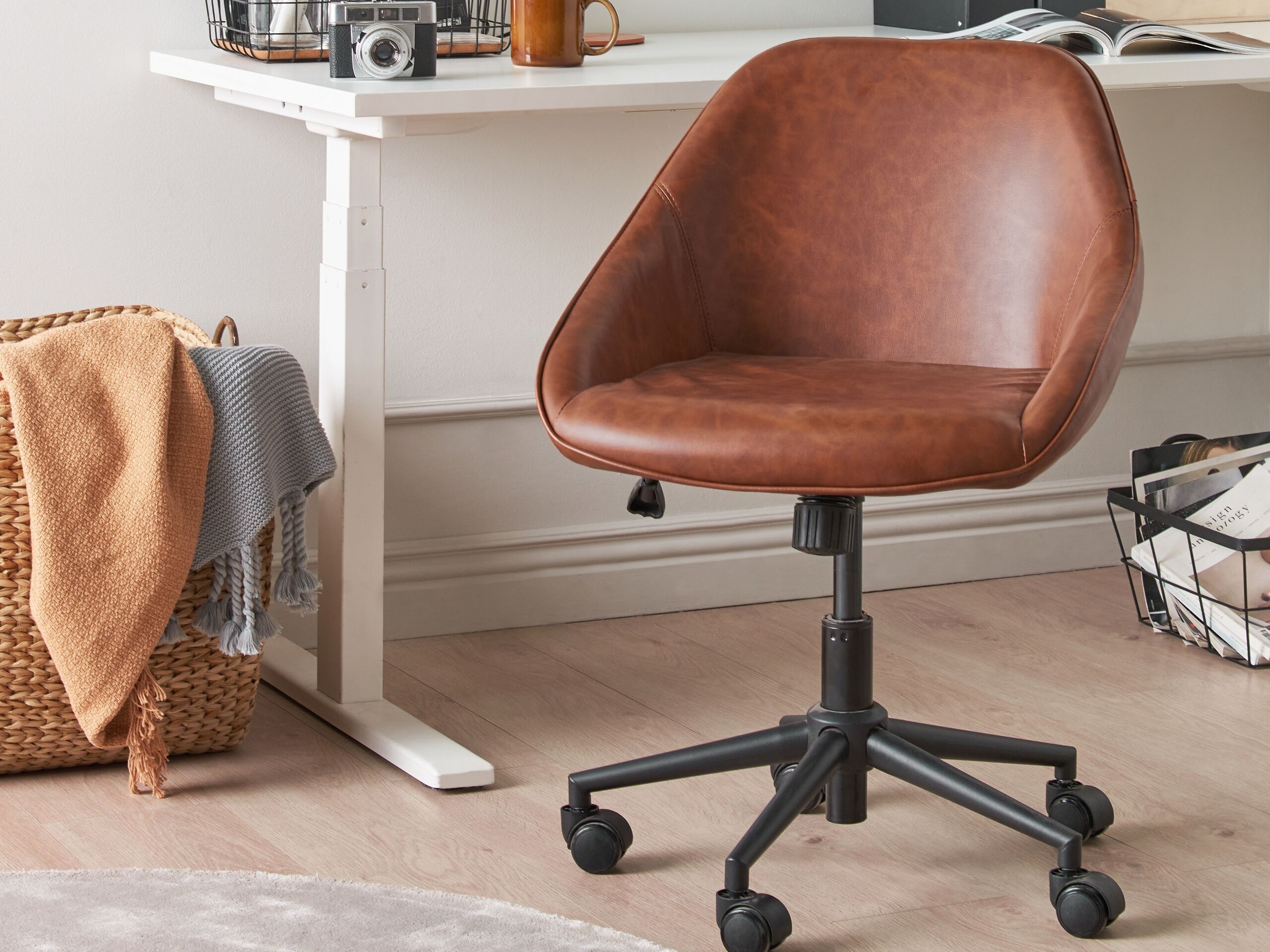 Офис стол Berwyn 2770 (Черен + Кафяв)