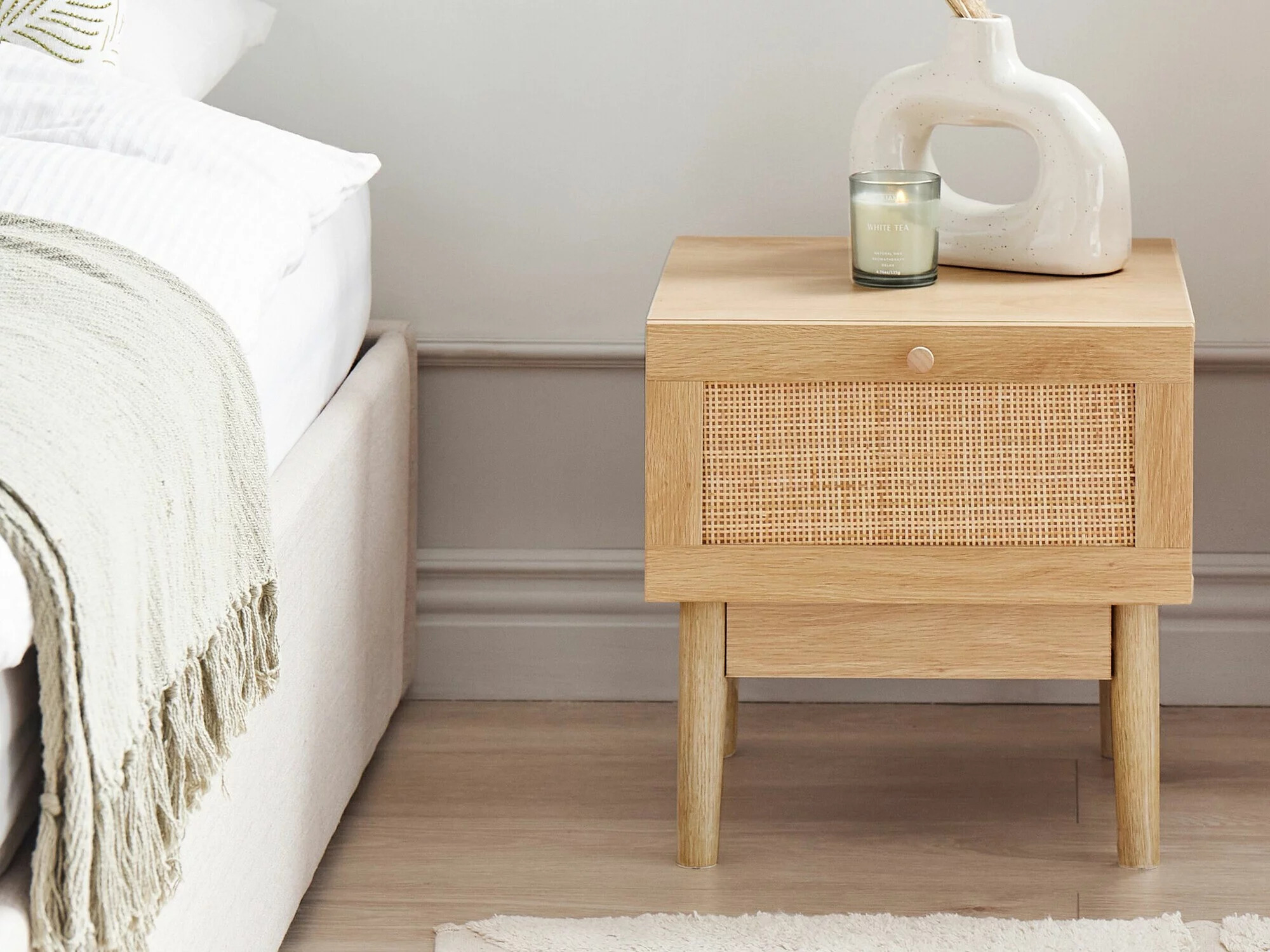 Нощно шкафче Berwyn 2660